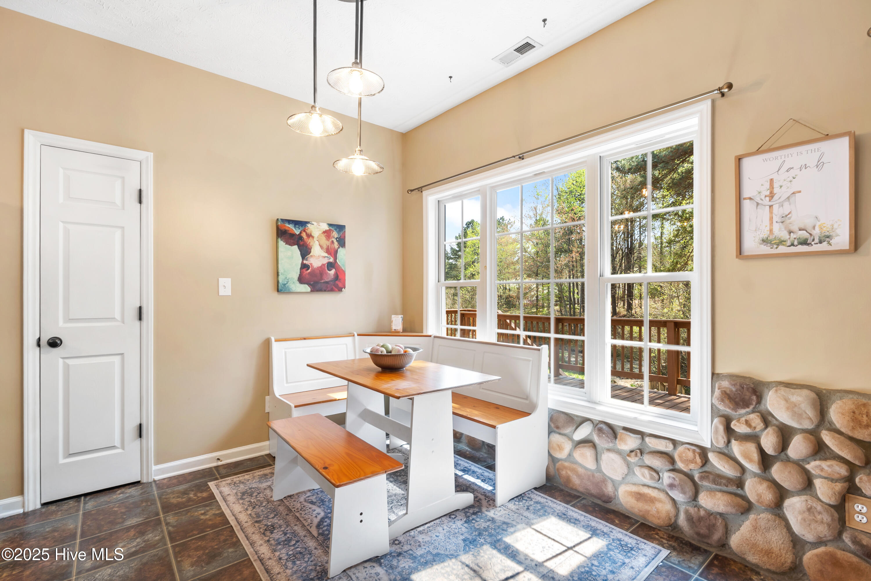 76 Silver Lake Point