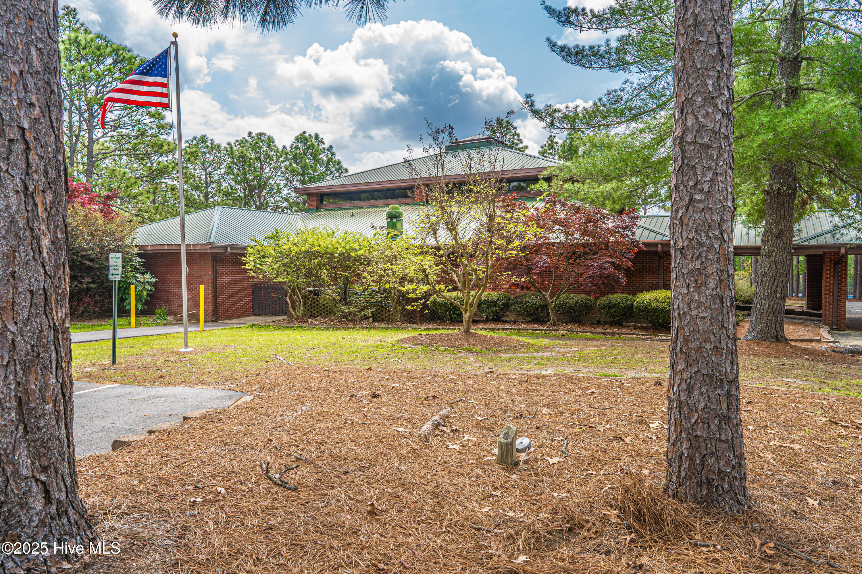 76 Silver Lake Point