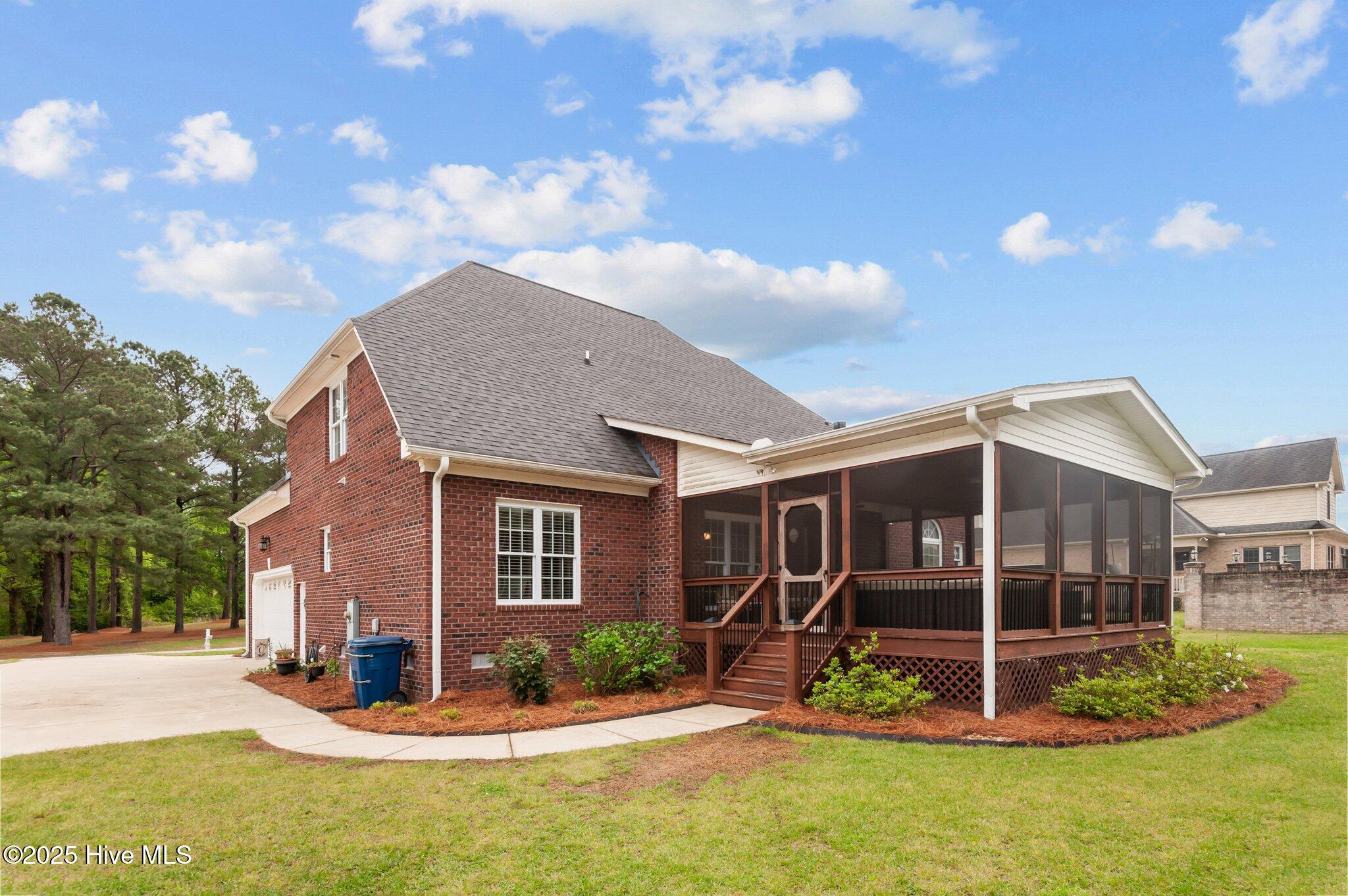 3853 Dixie Ridge Lane