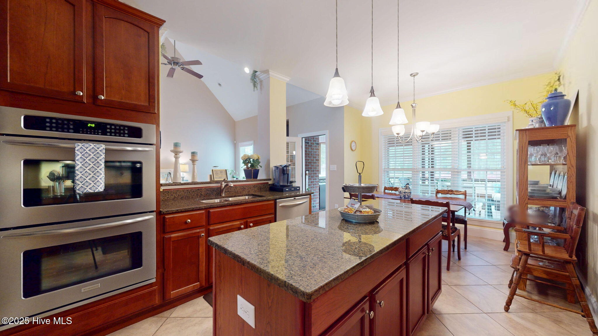 3853 Dixie Ridge Lane