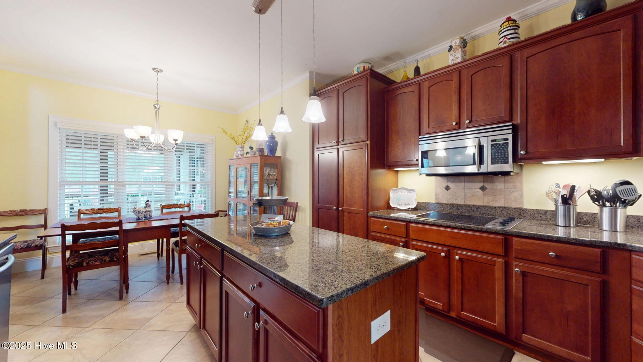 3853 Dixie Ridge Lane