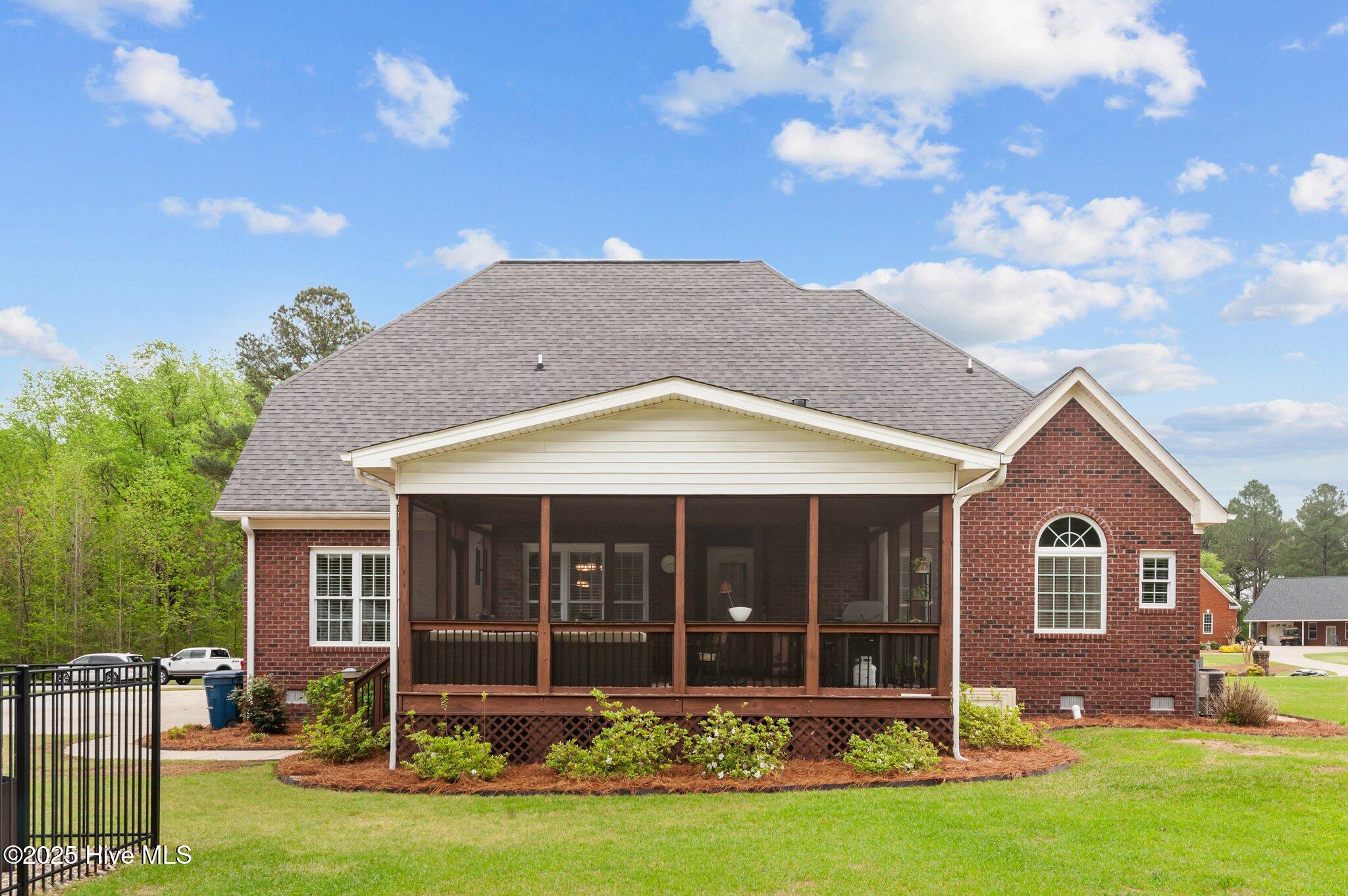 3853 Dixie Ridge Lane