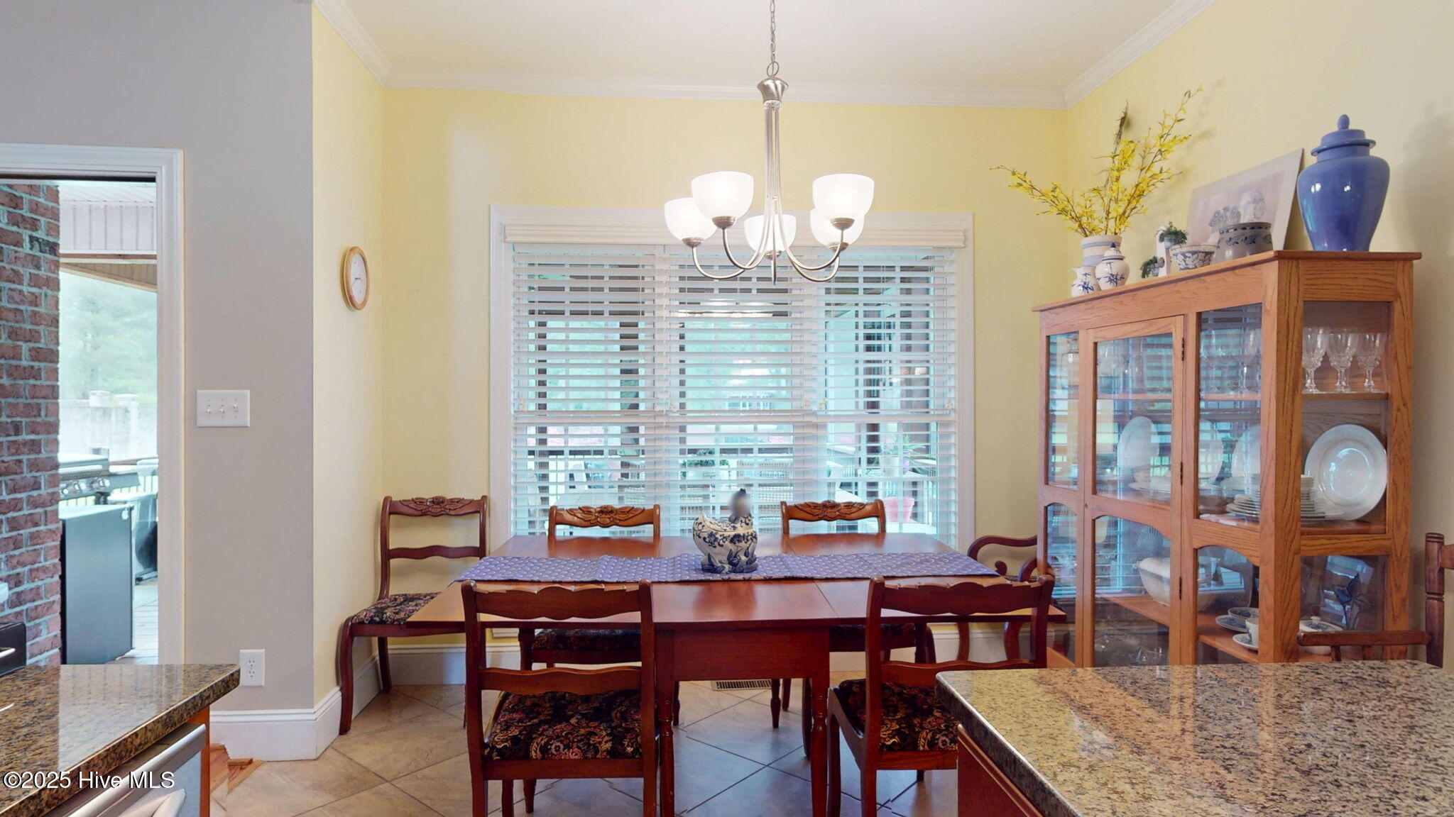 3853 Dixie Ridge Lane