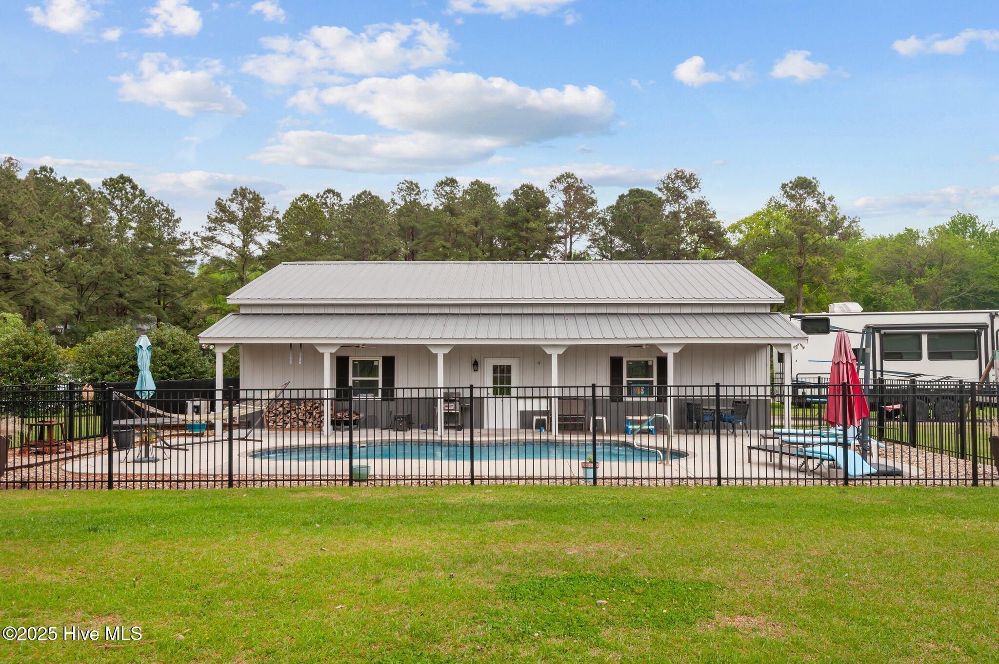 3853 Dixie Ridge Lane