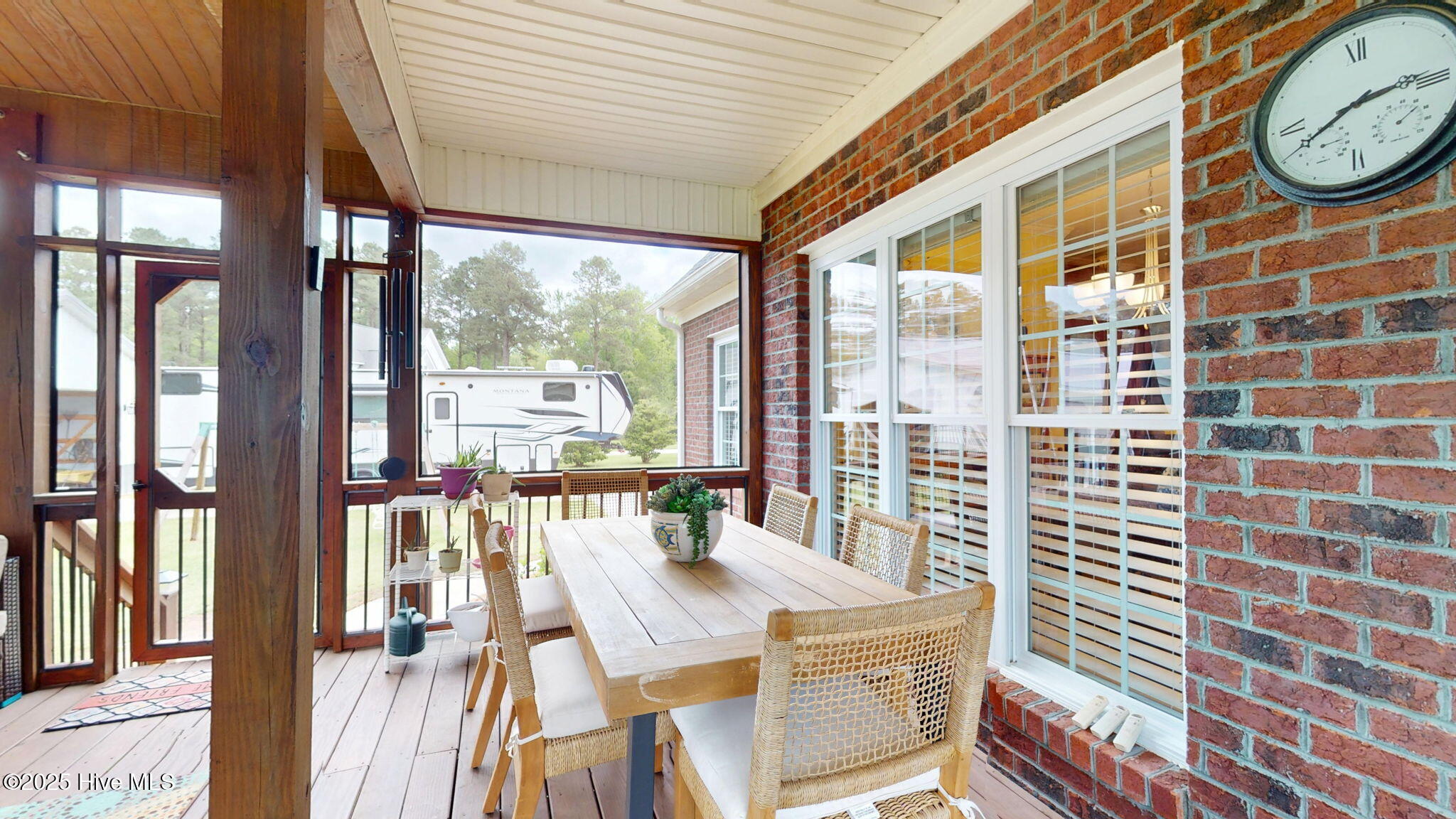 3853 Dixie Ridge Lane