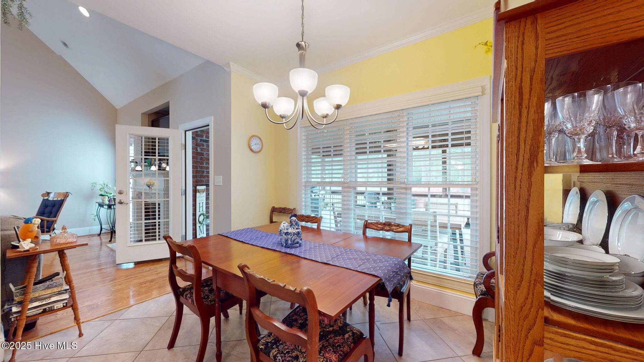 3853 Dixie Ridge Lane