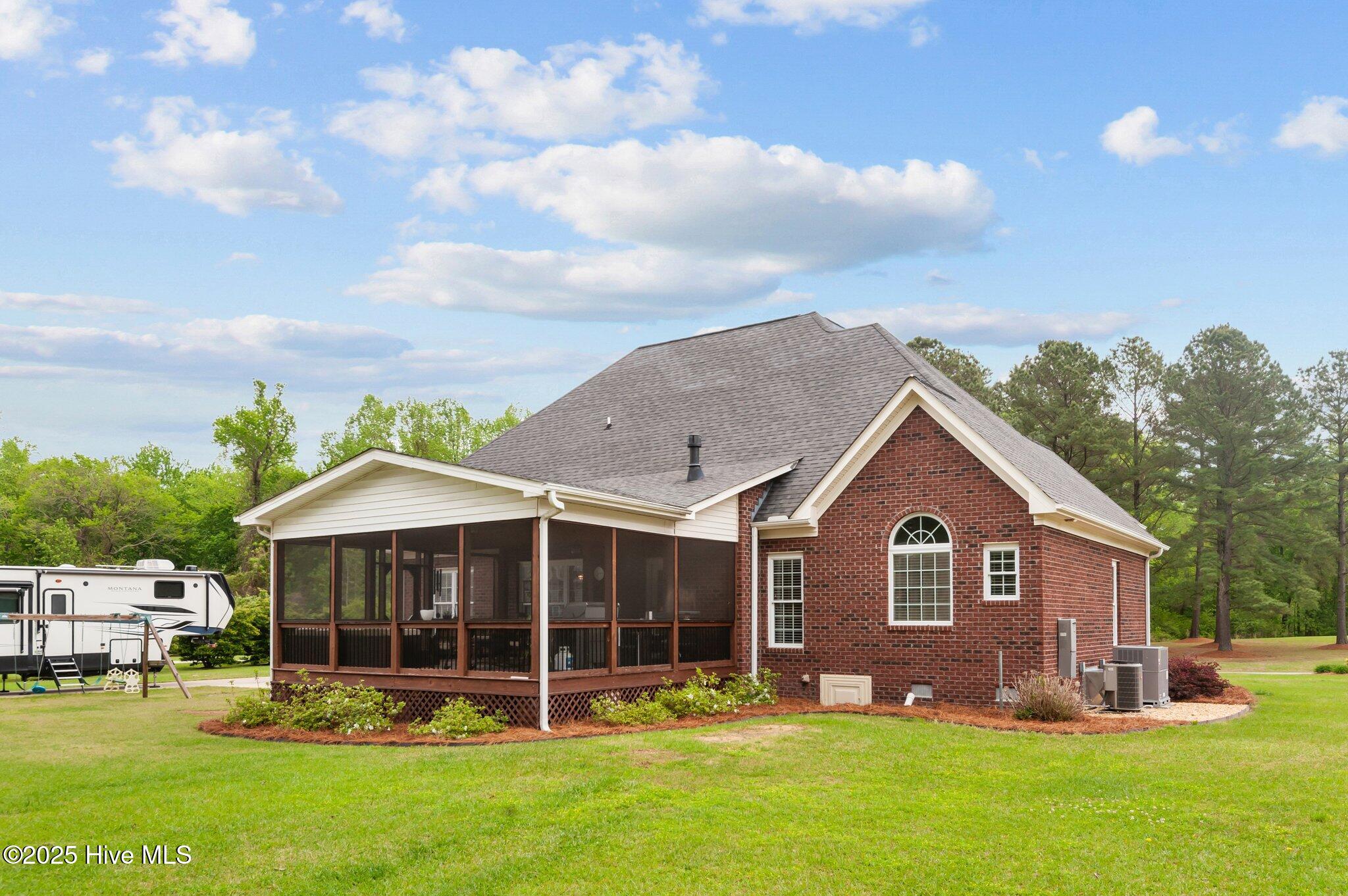 3853 Dixie Ridge Lane