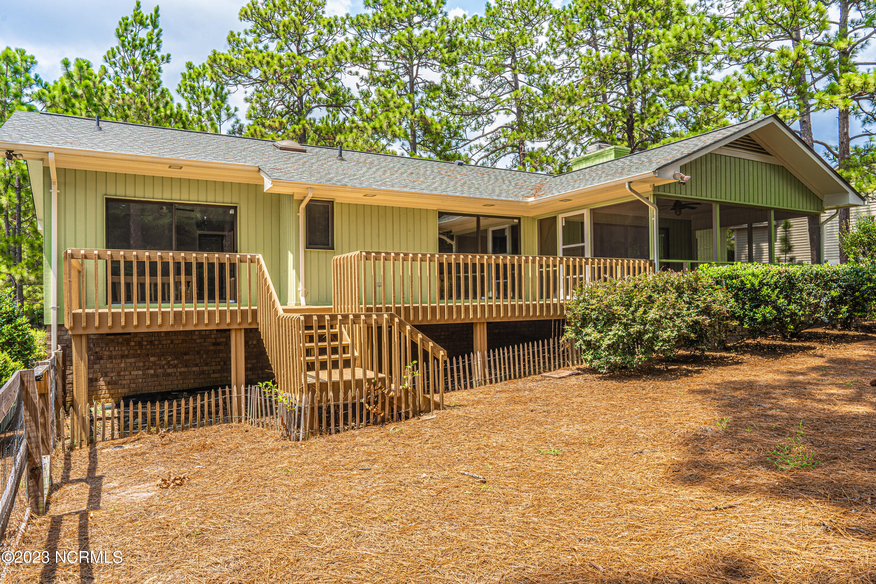 4 Harness Place