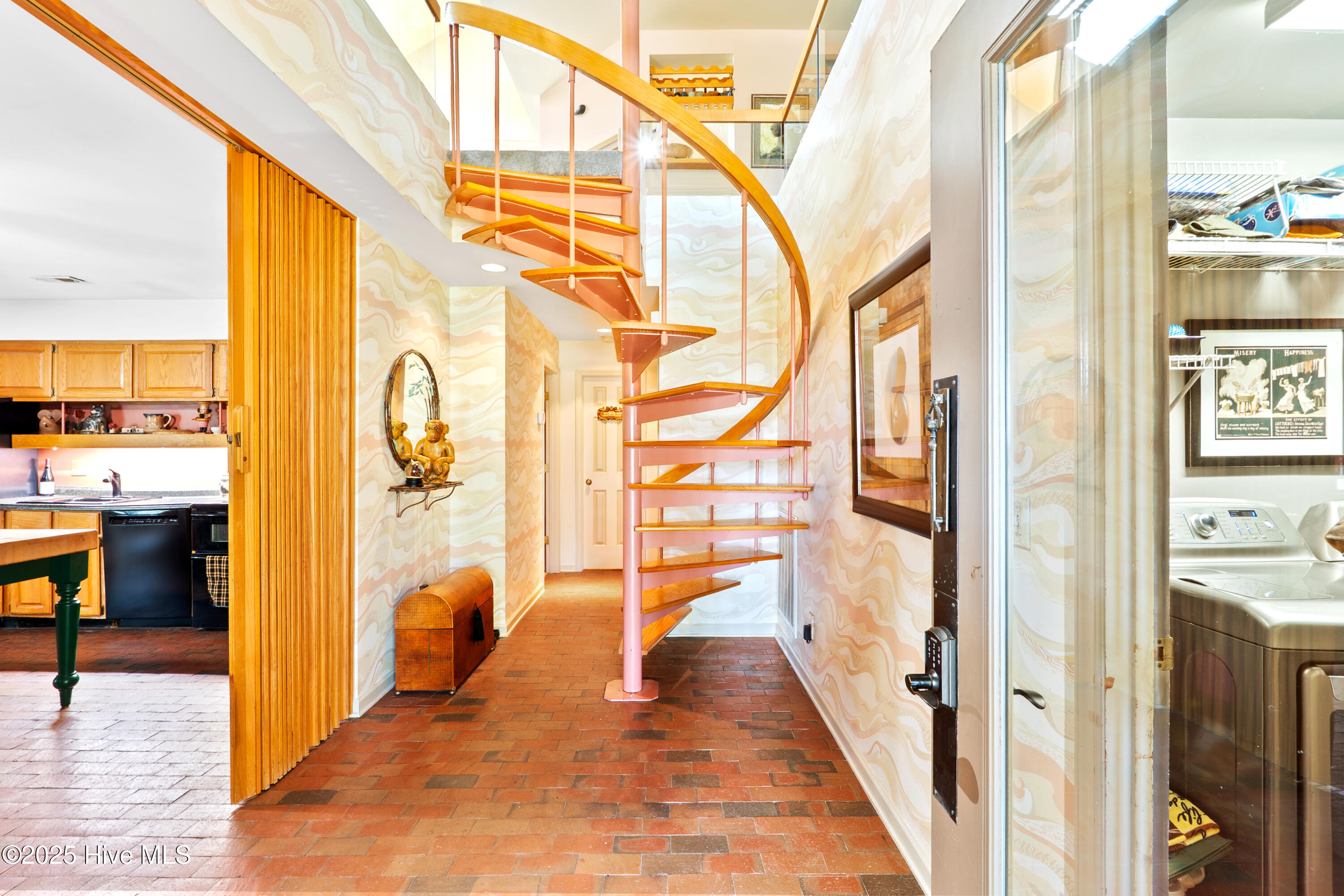 390 Diamondhead Drive S