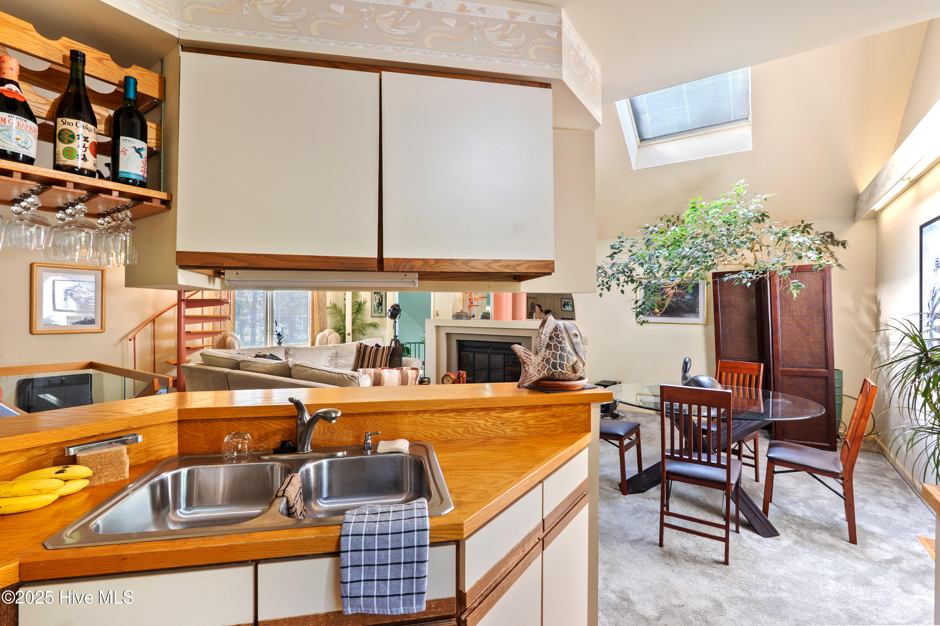 390 Diamondhead Drive S