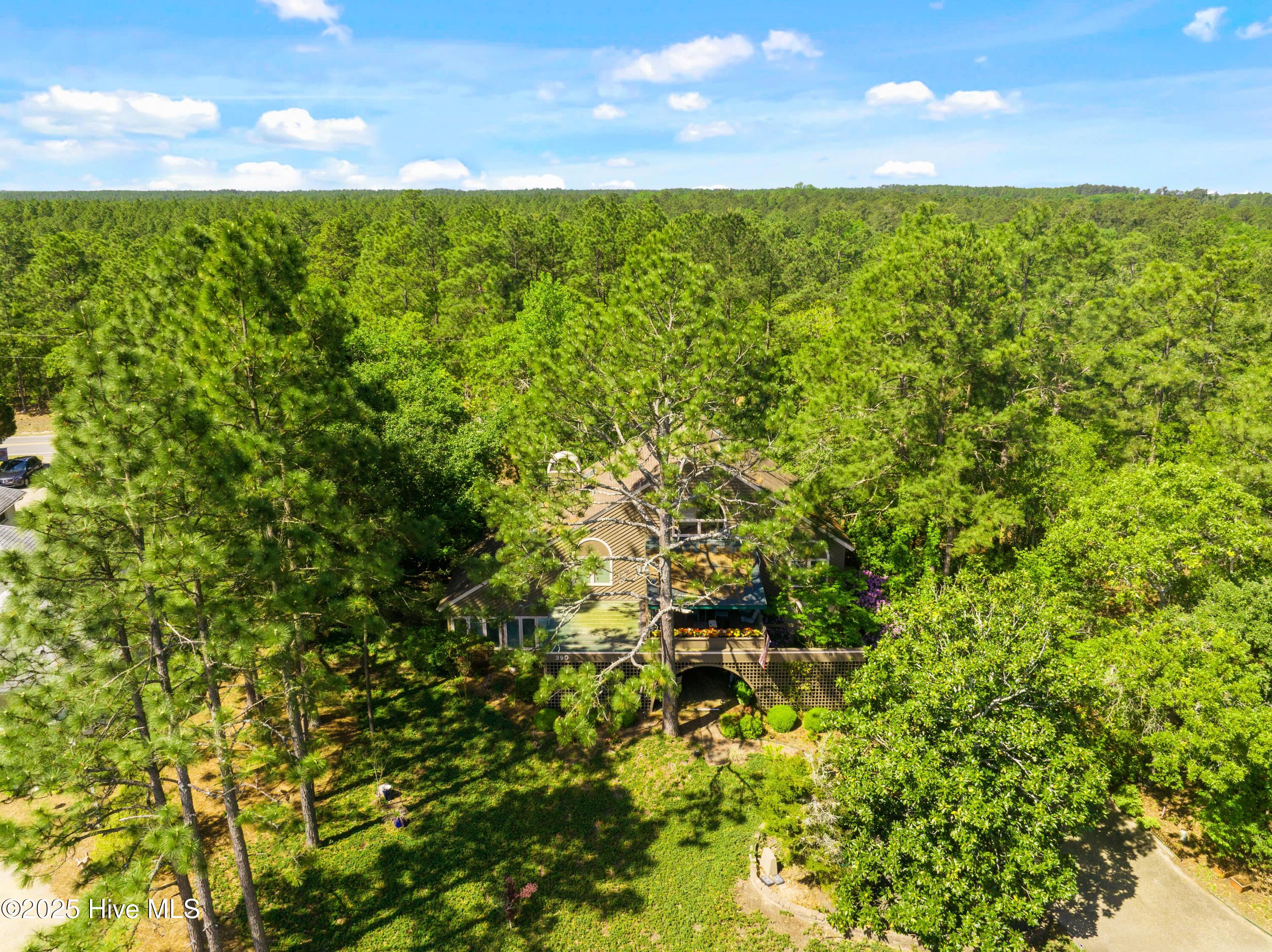 390 Diamondhead Drive S