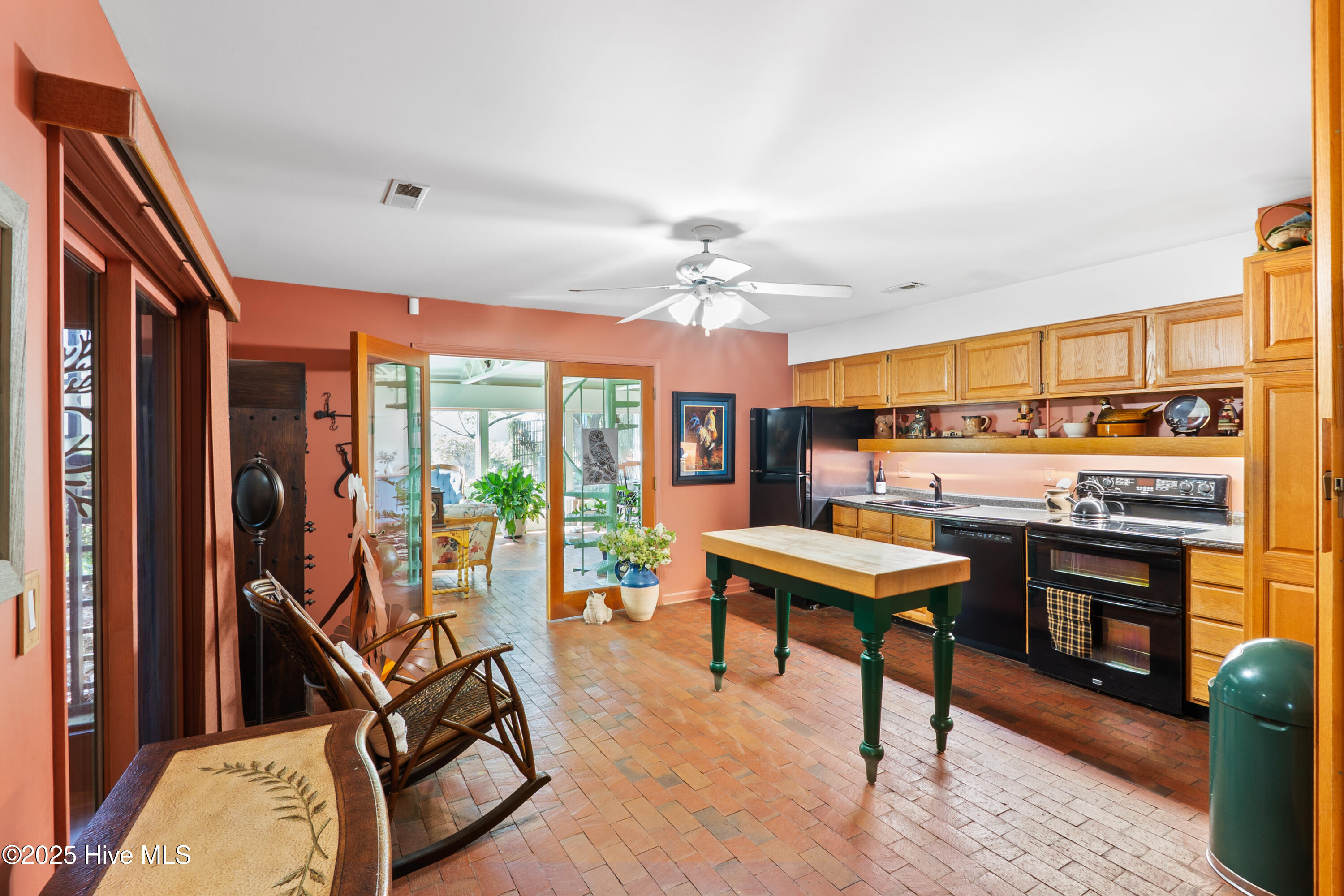 390 Diamondhead Drive S