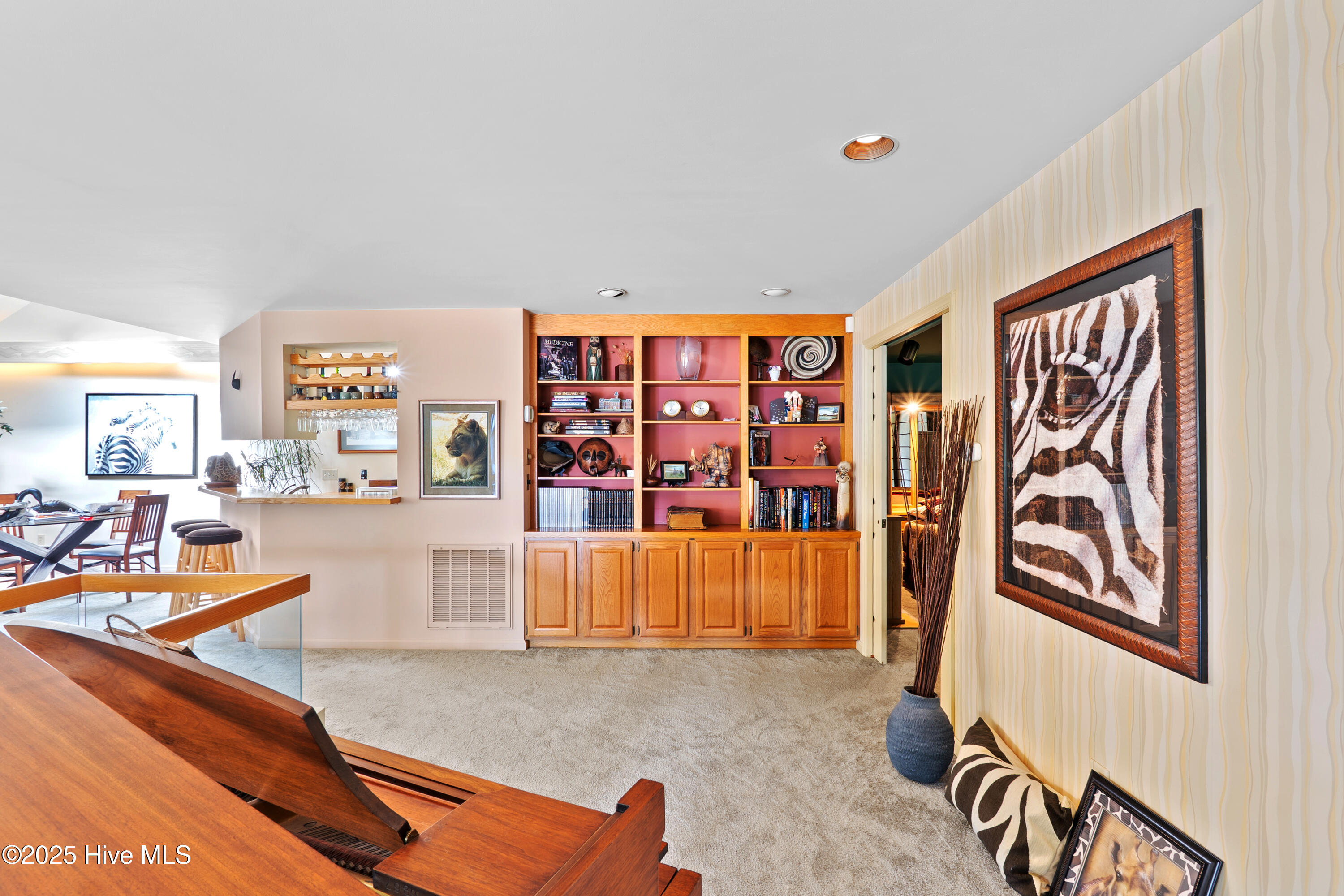 390 Diamondhead Drive S