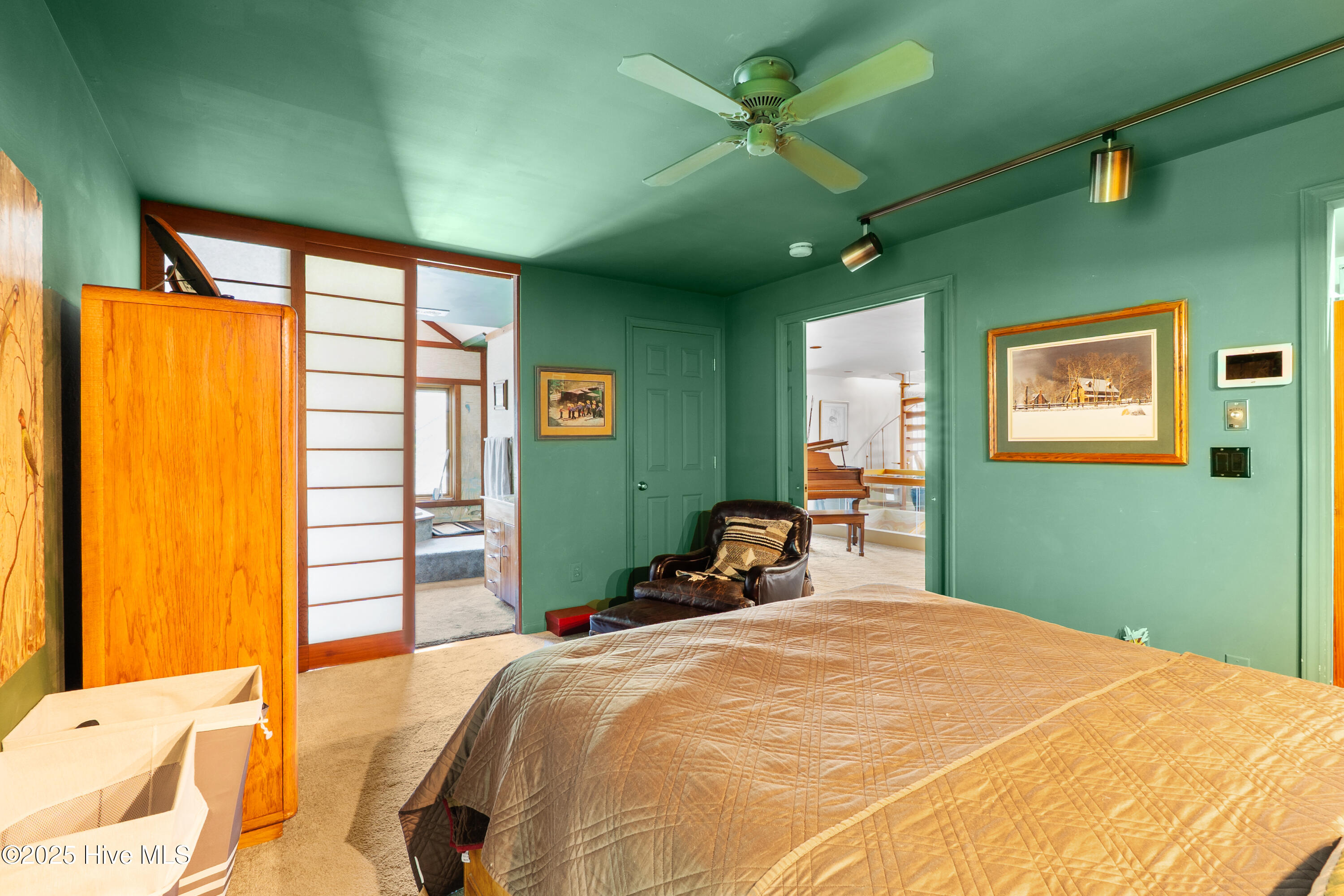 390 Diamondhead Drive S