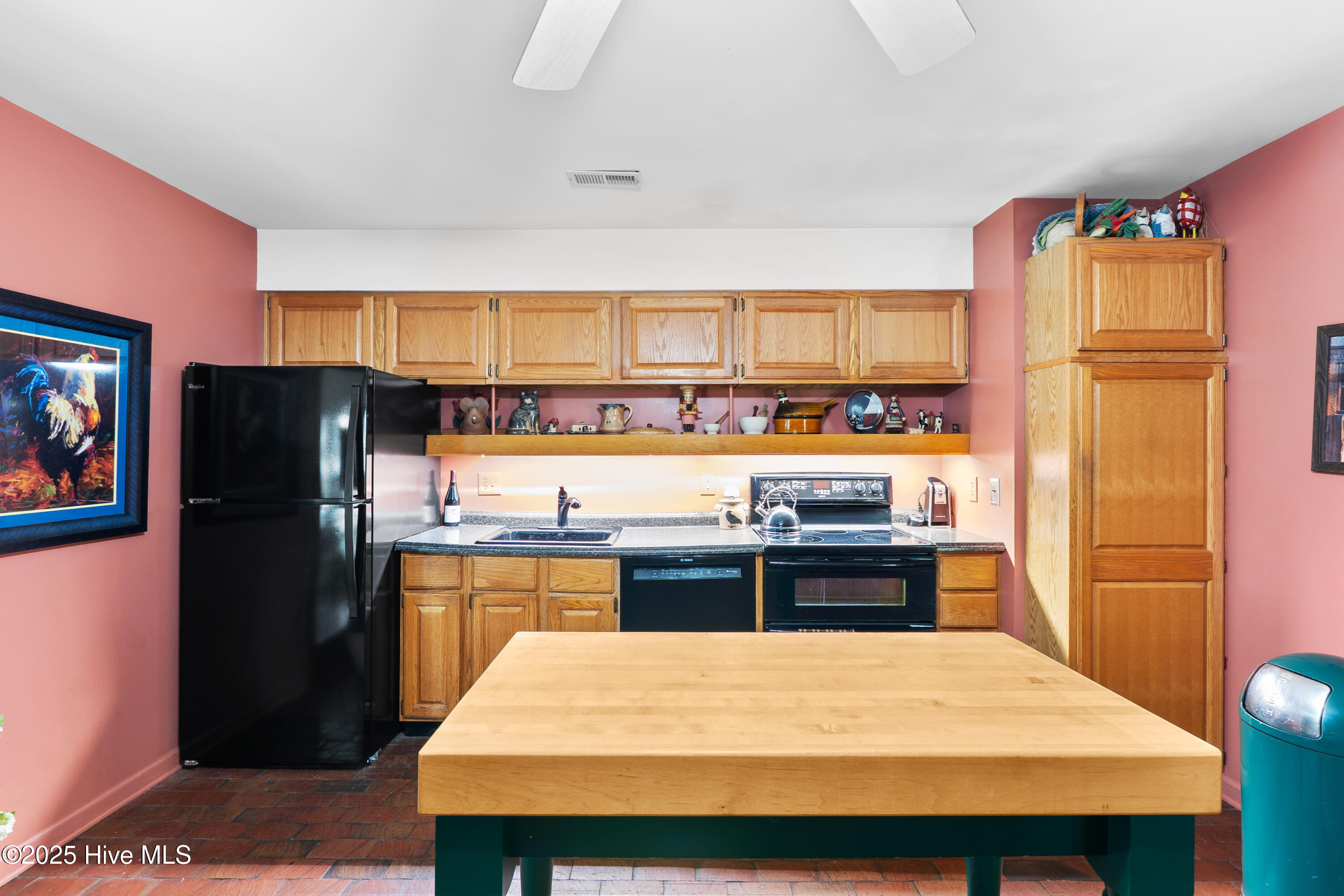 390 Diamondhead Drive S