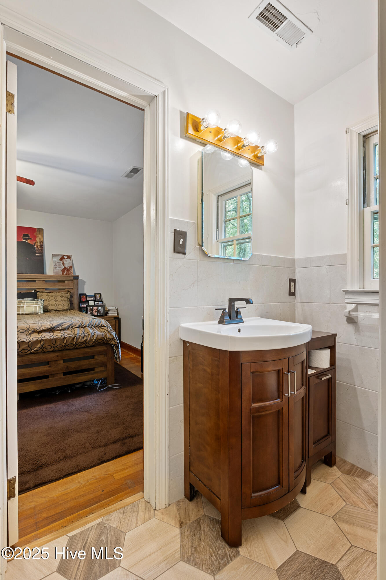 621 Bethesda Avenue