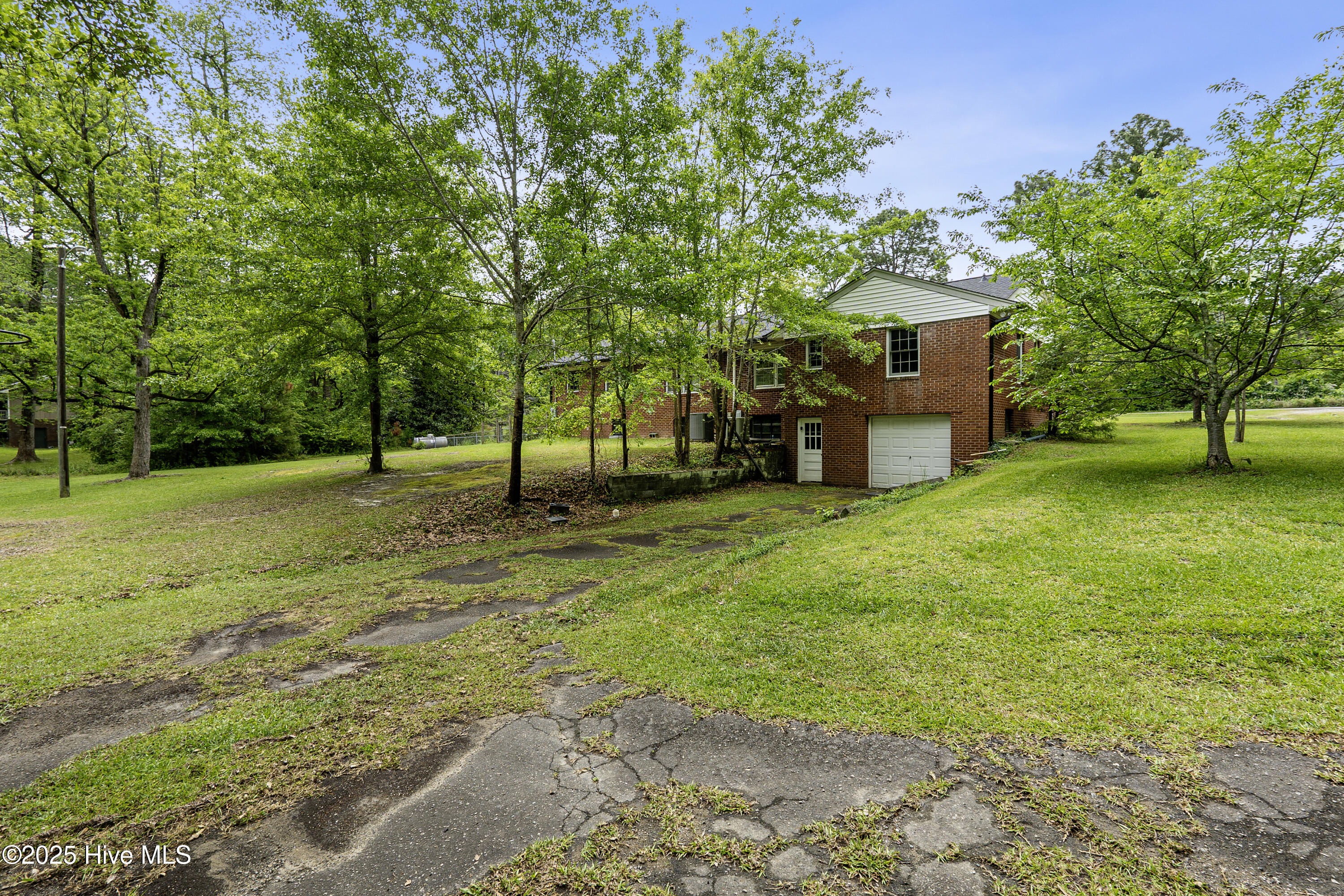 621 Bethesda Avenue