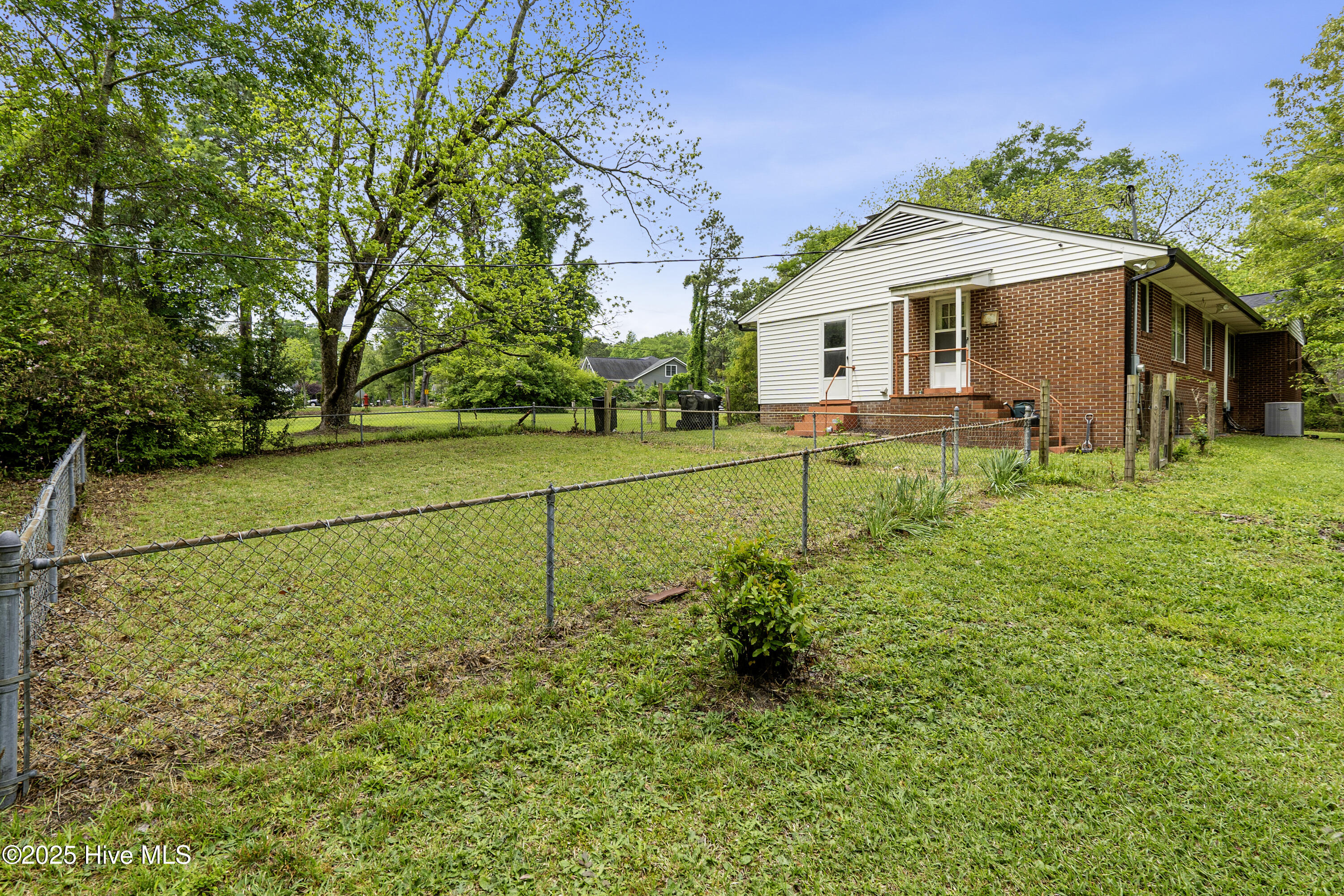 621 Bethesda Avenue