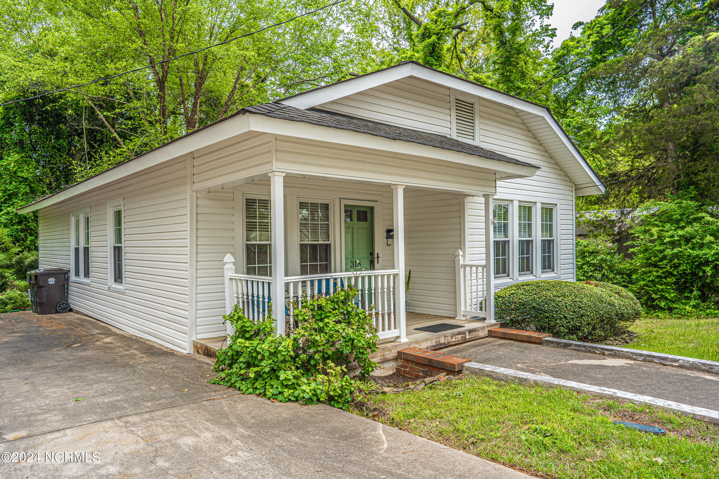 318 N Poplar Street