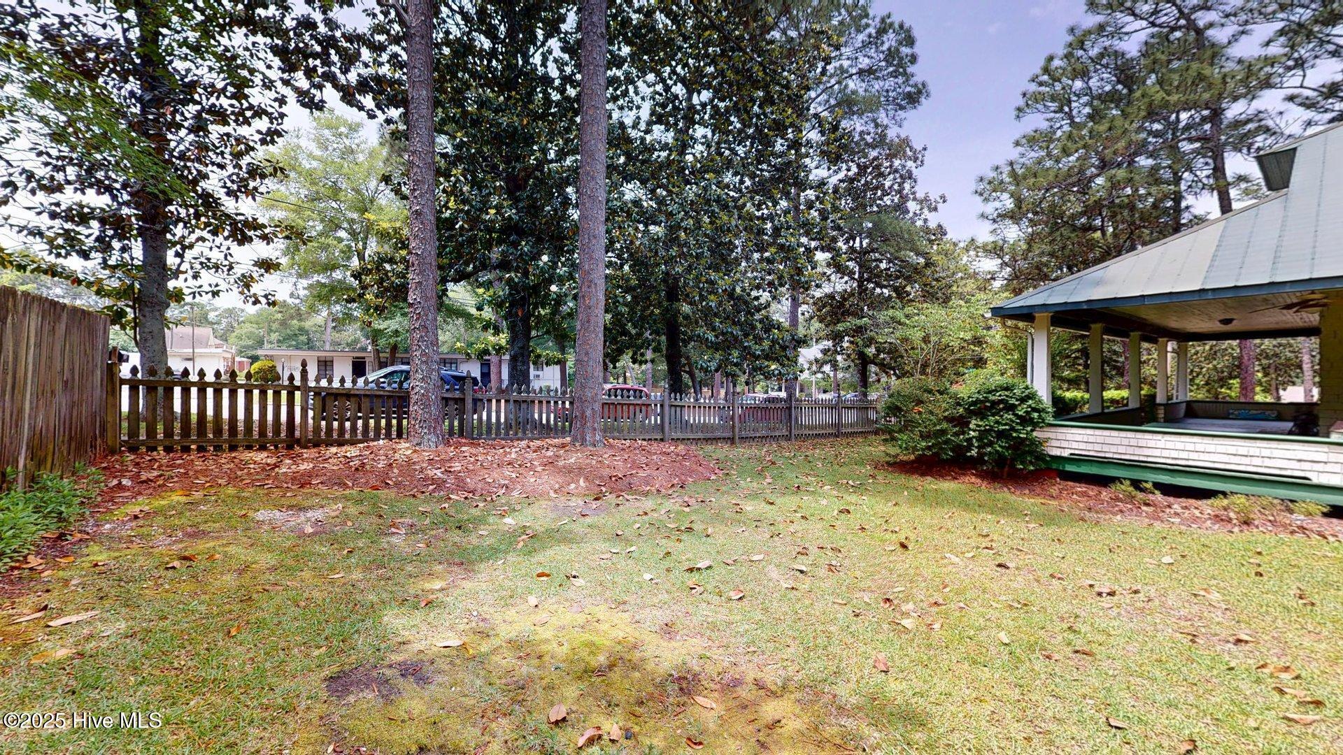 305 E New Hampshire Avenue