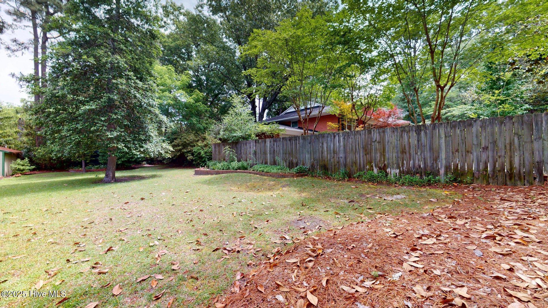 305 E New Hampshire Avenue