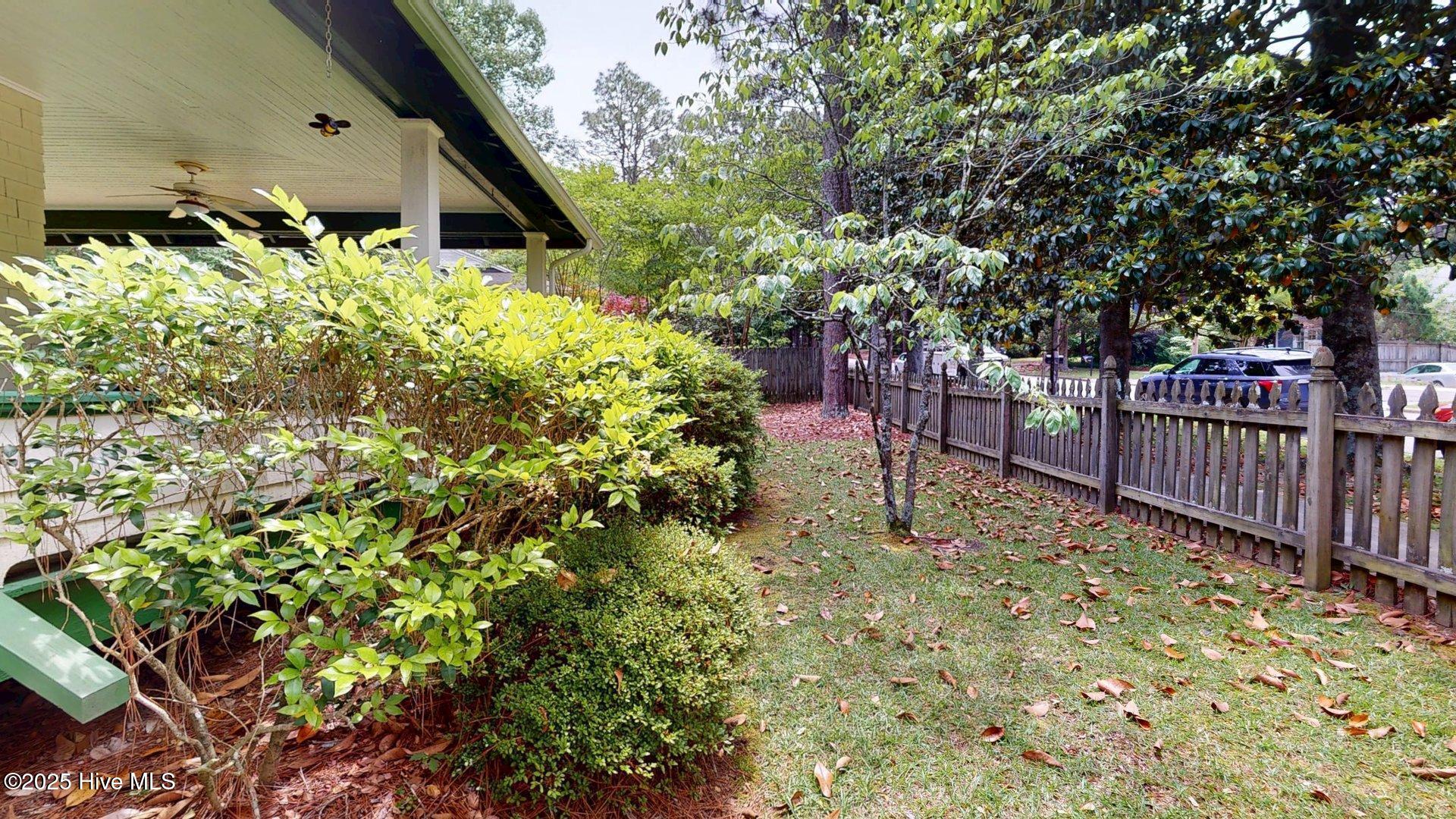 305 E New Hampshire Avenue