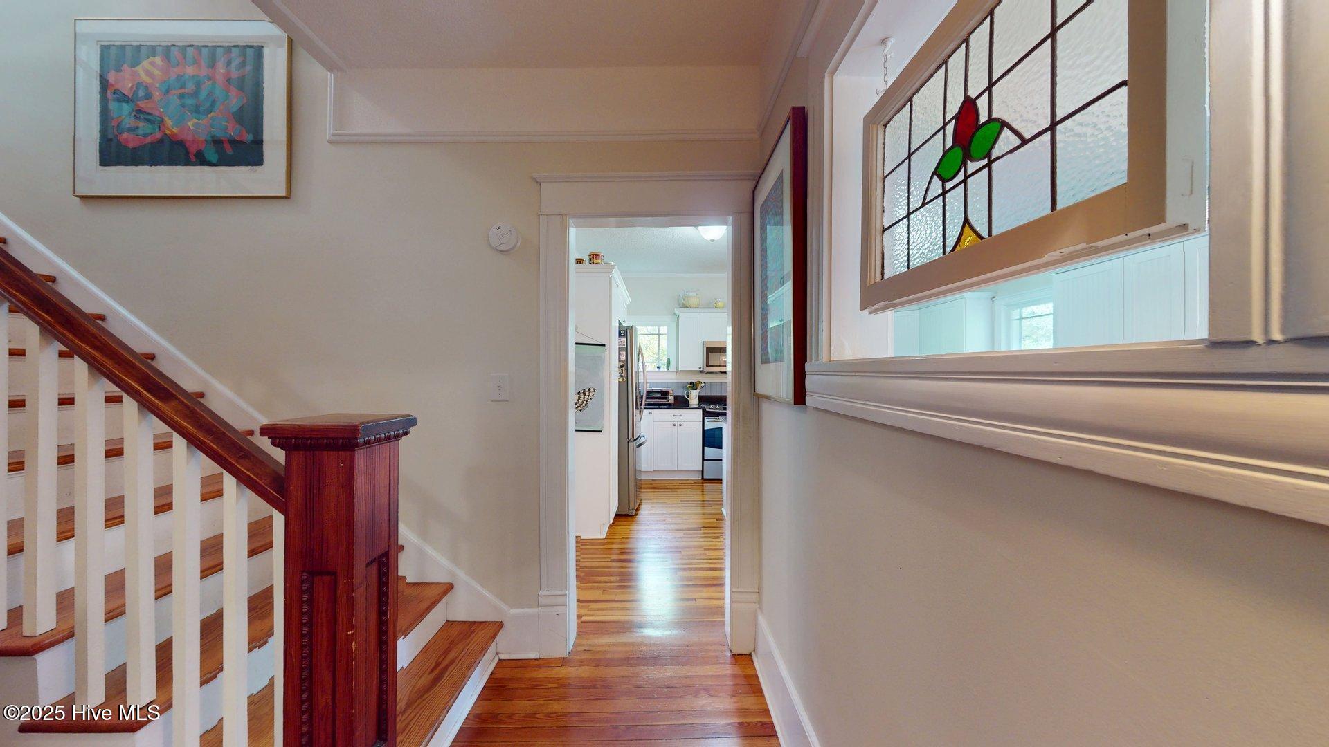 305 E New Hampshire Avenue