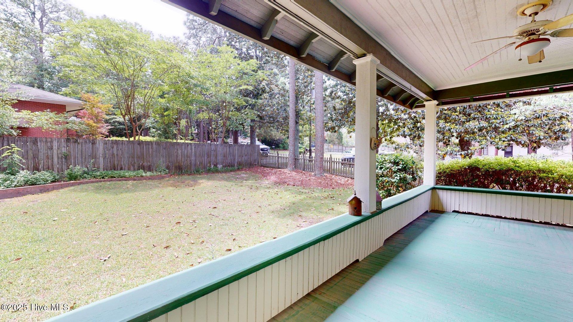 305 E New Hampshire Avenue