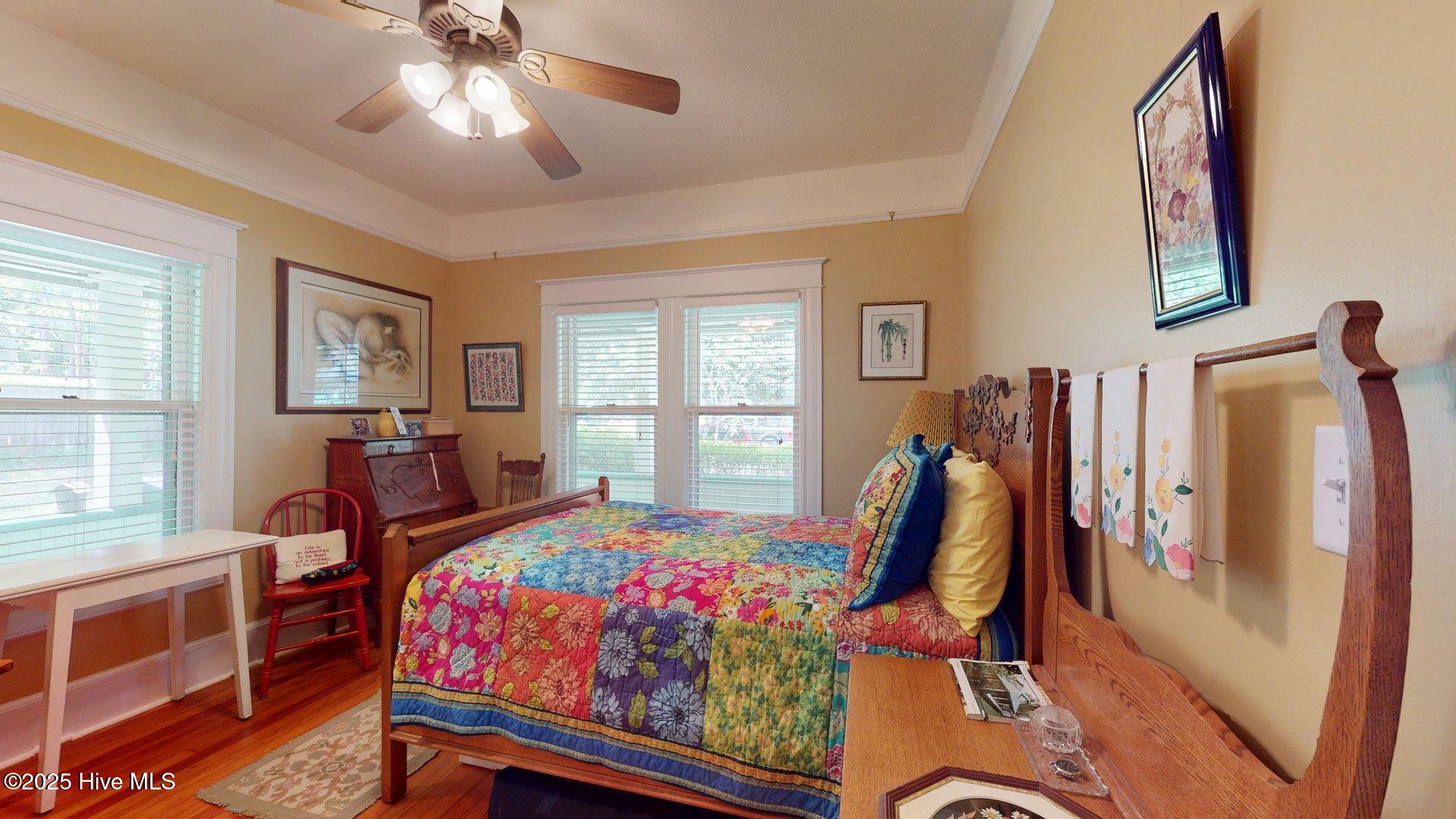 305 E New Hampshire Avenue