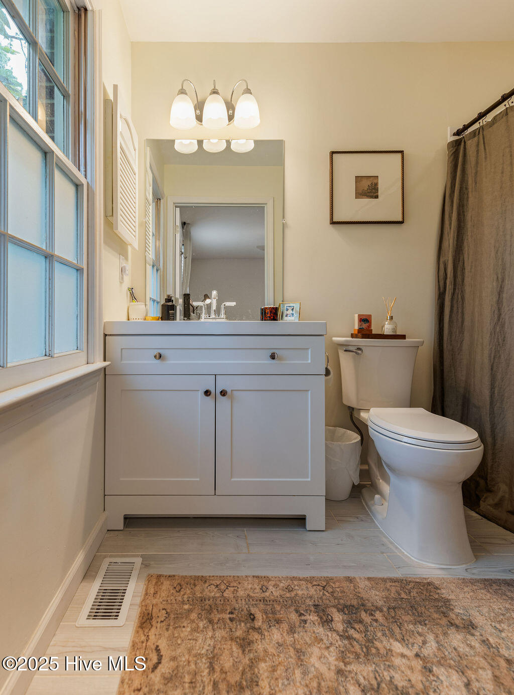 1809 E Indiana Avenue