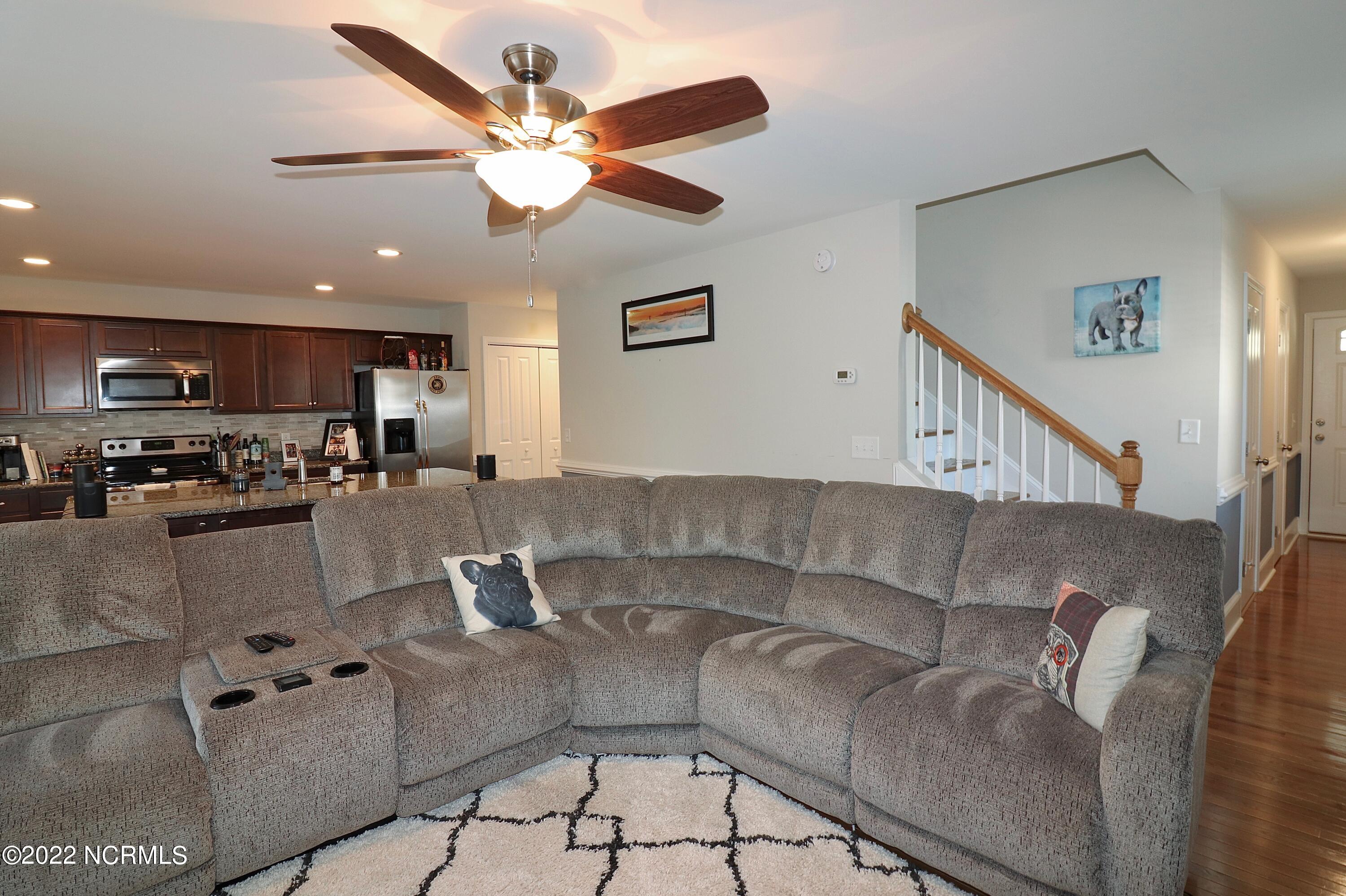 465 W Connecticut Avenue