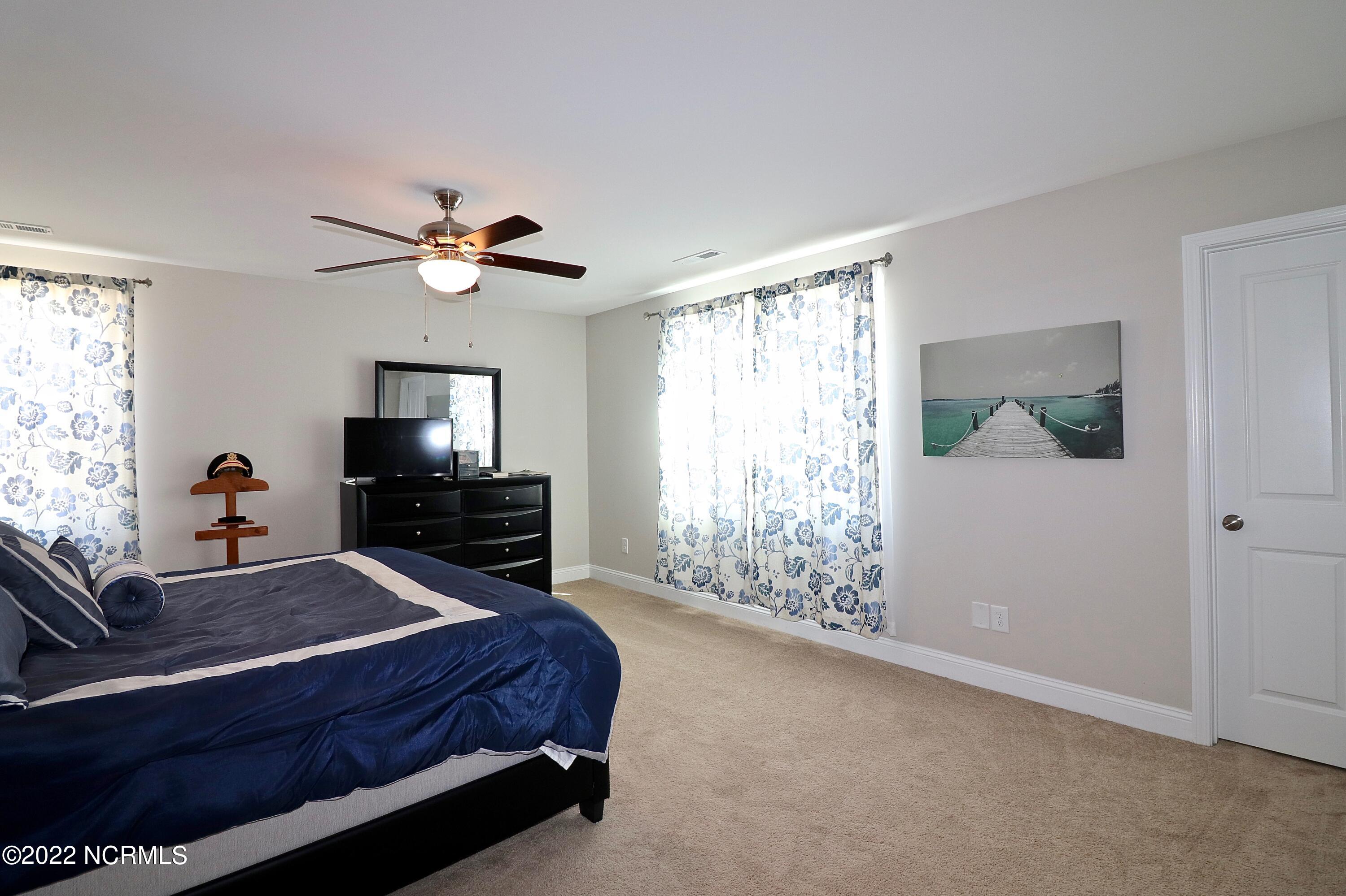 465 W Connecticut Avenue