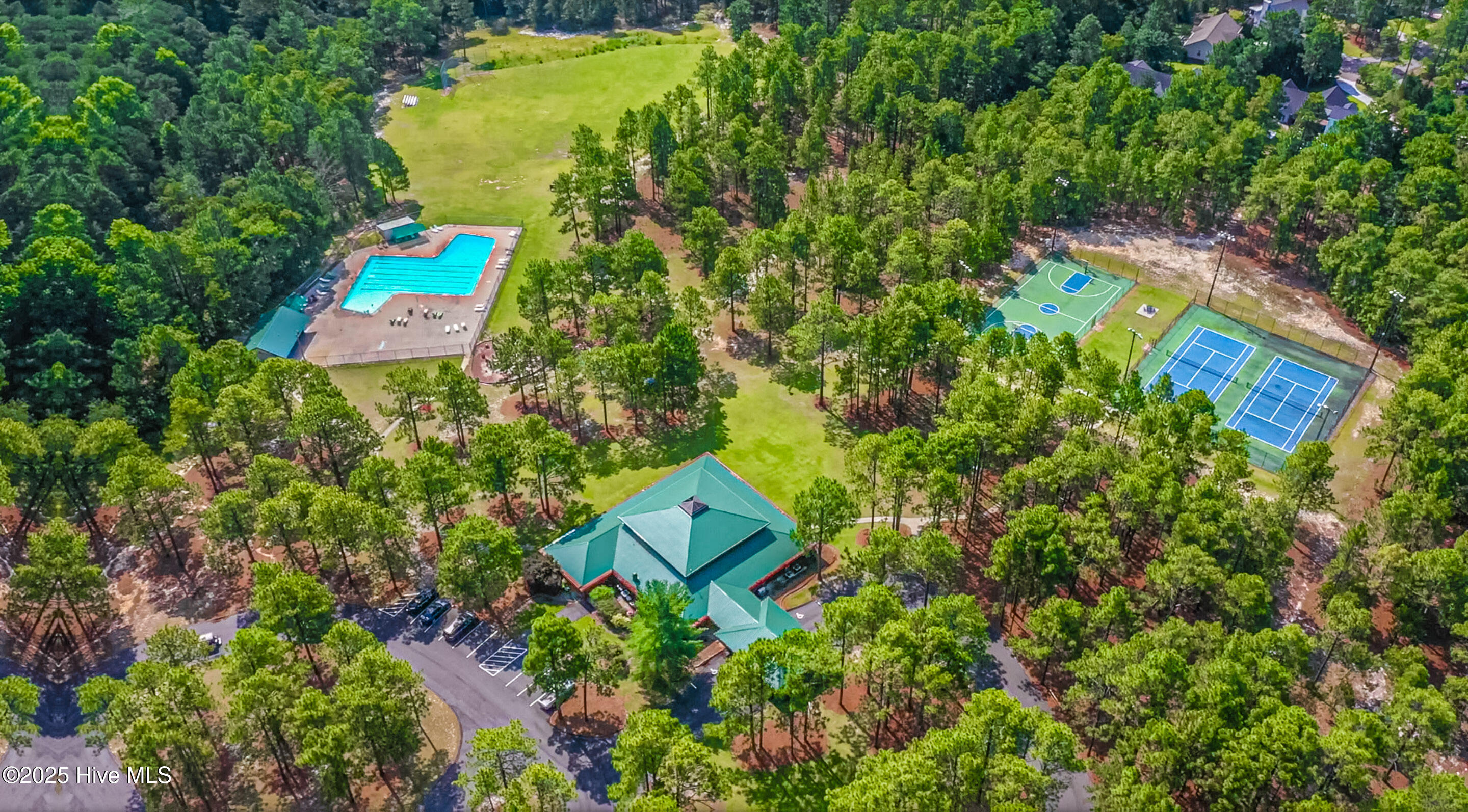 516 52 Carolina Way