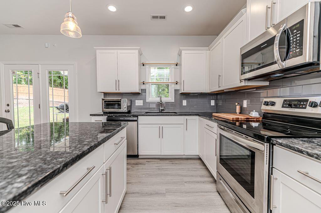 216 Vanderbuilt Court