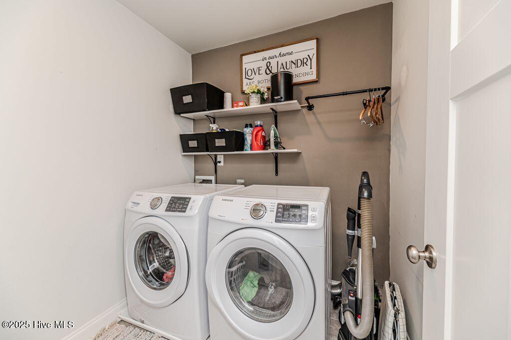 216 Vanderbuilt Court