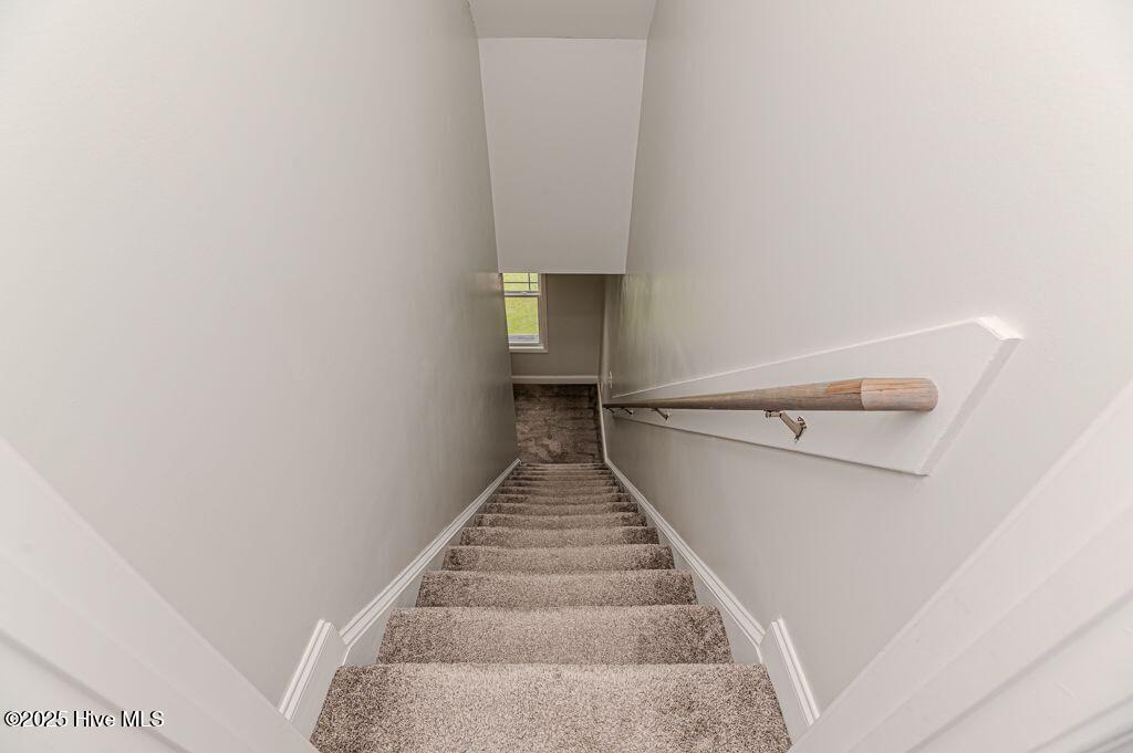 216 Vanderbuilt Court