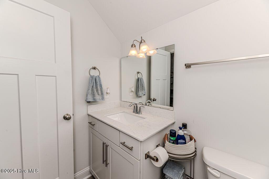 216 Vanderbuilt Court