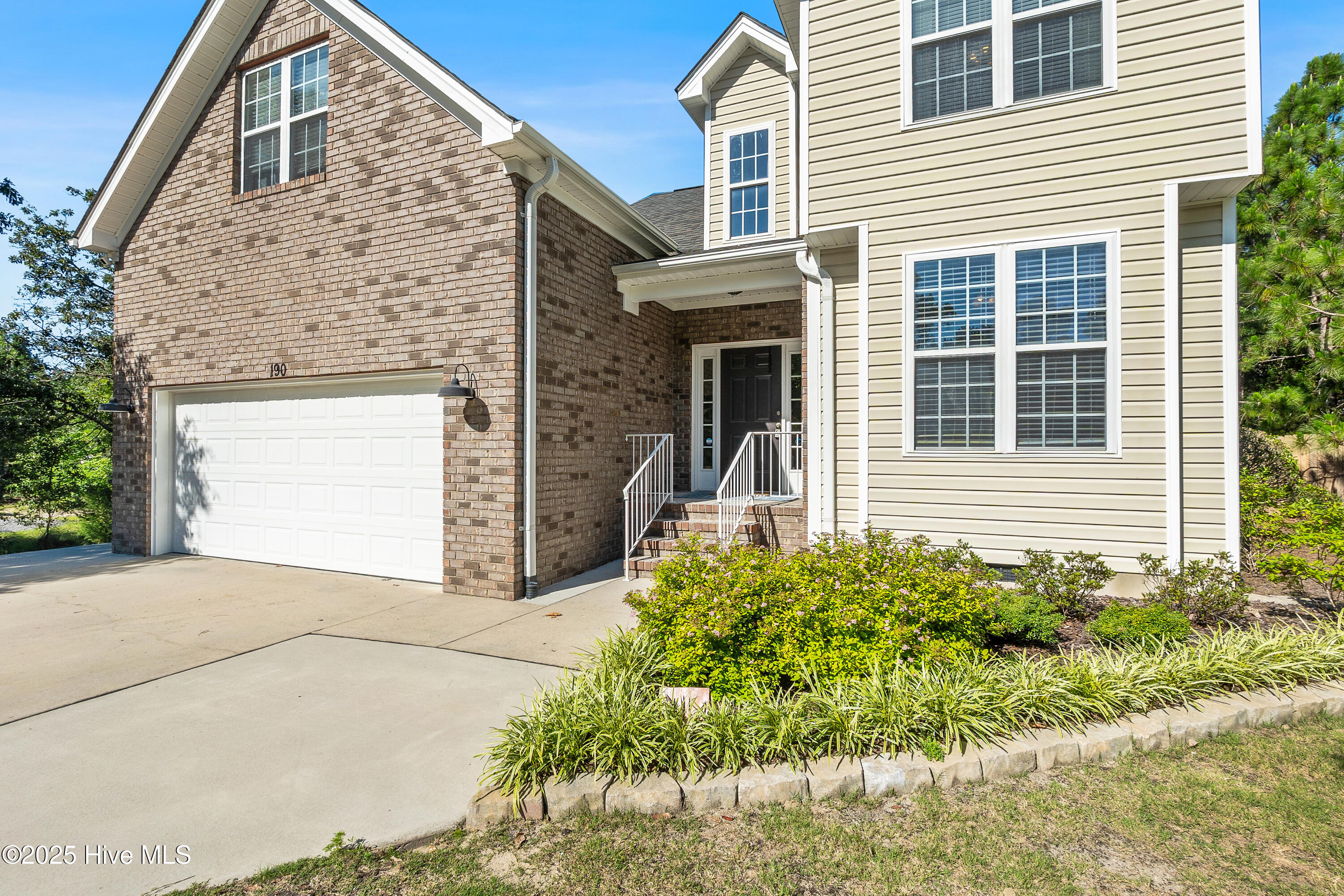 190 Diamondhead Drive S