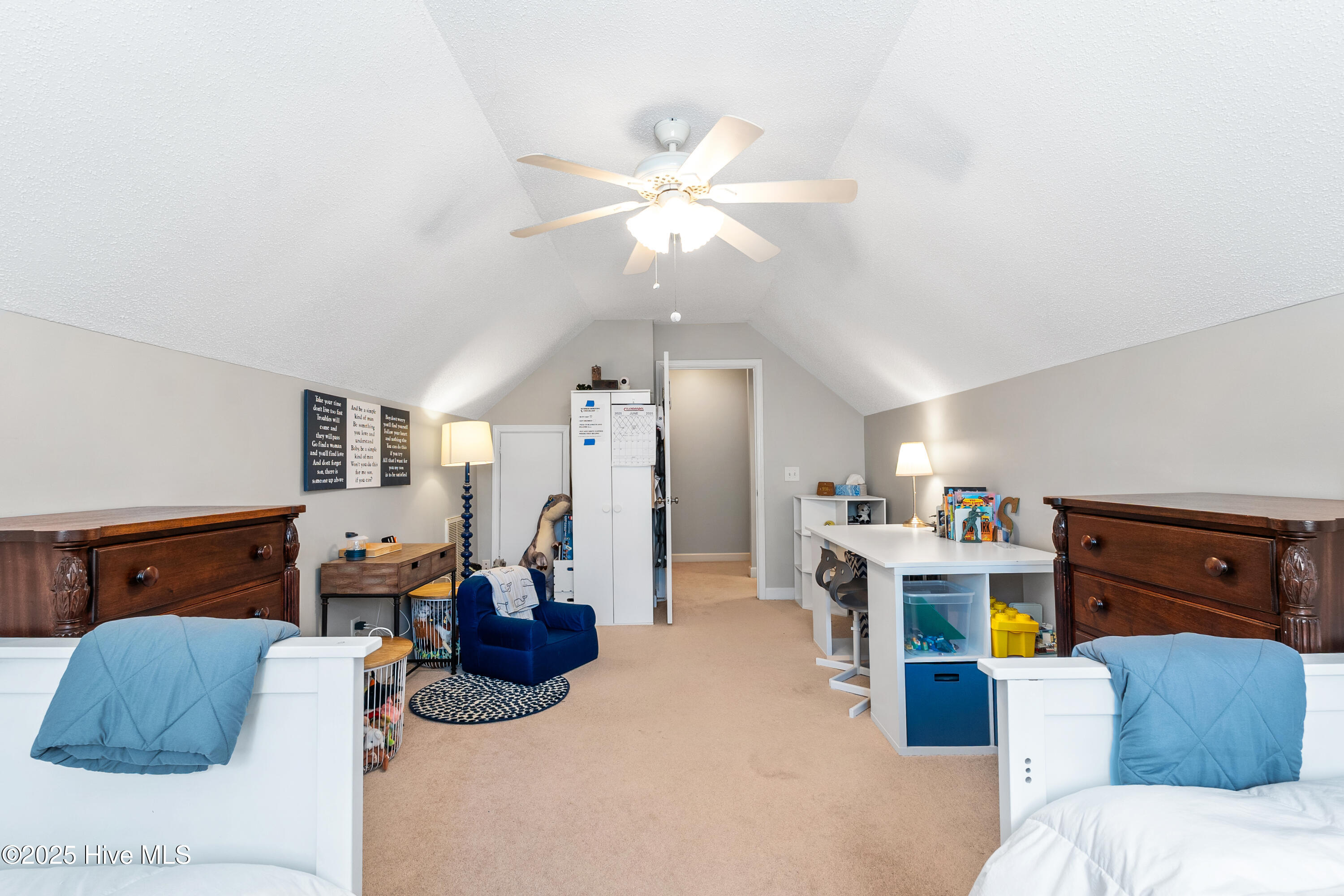 190 Diamondhead Drive S