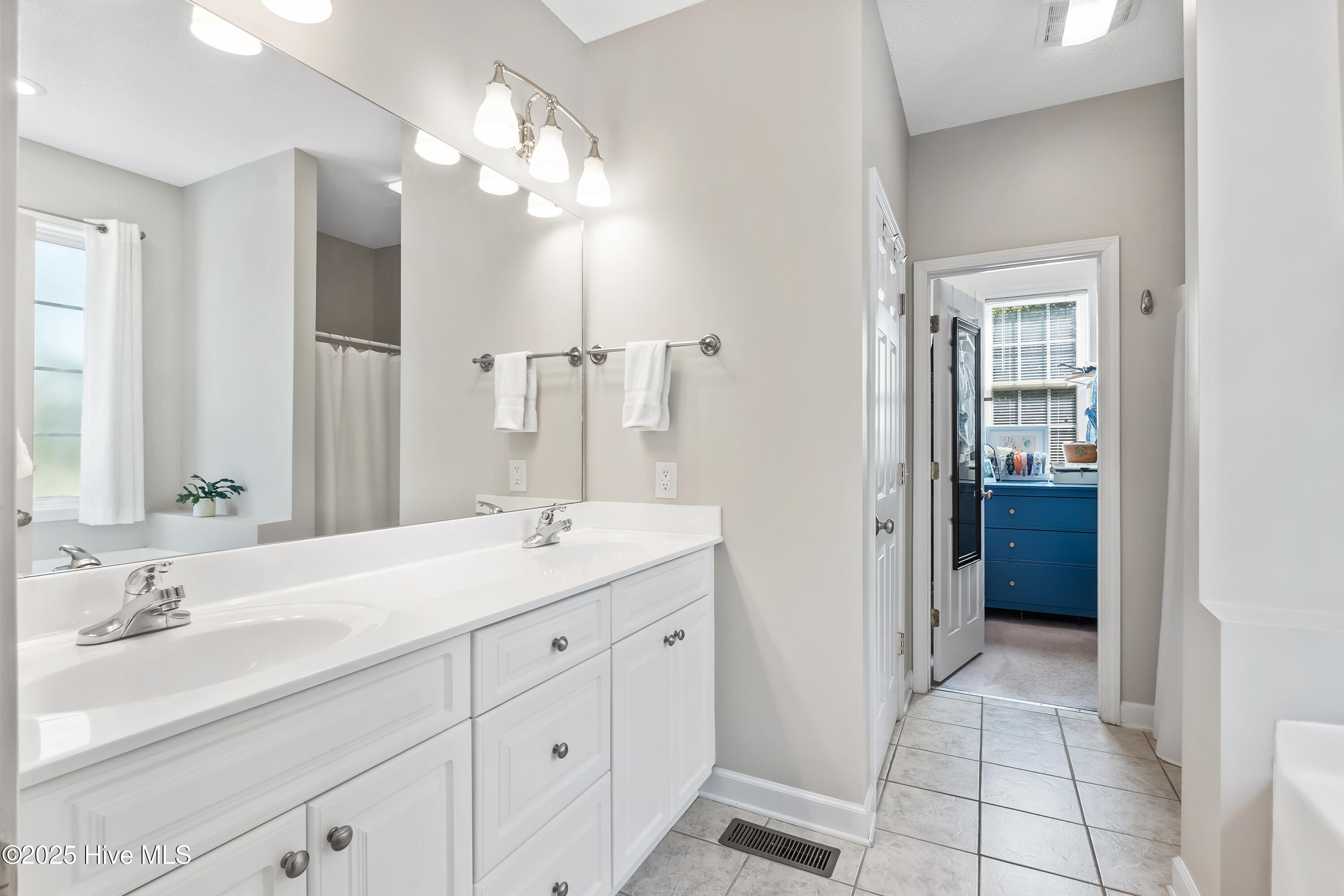 190 Diamondhead Drive S