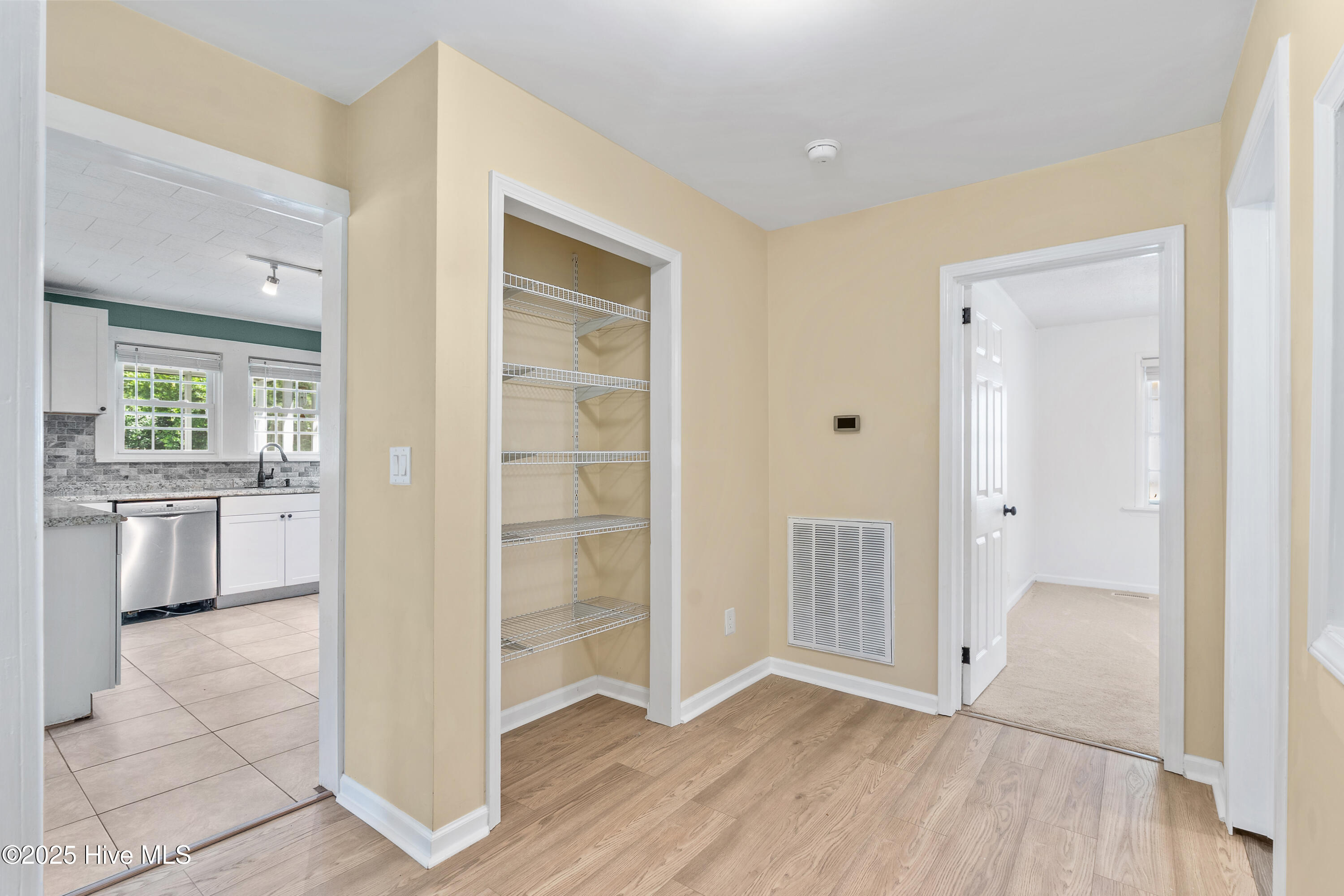 401 W Mcneill Street