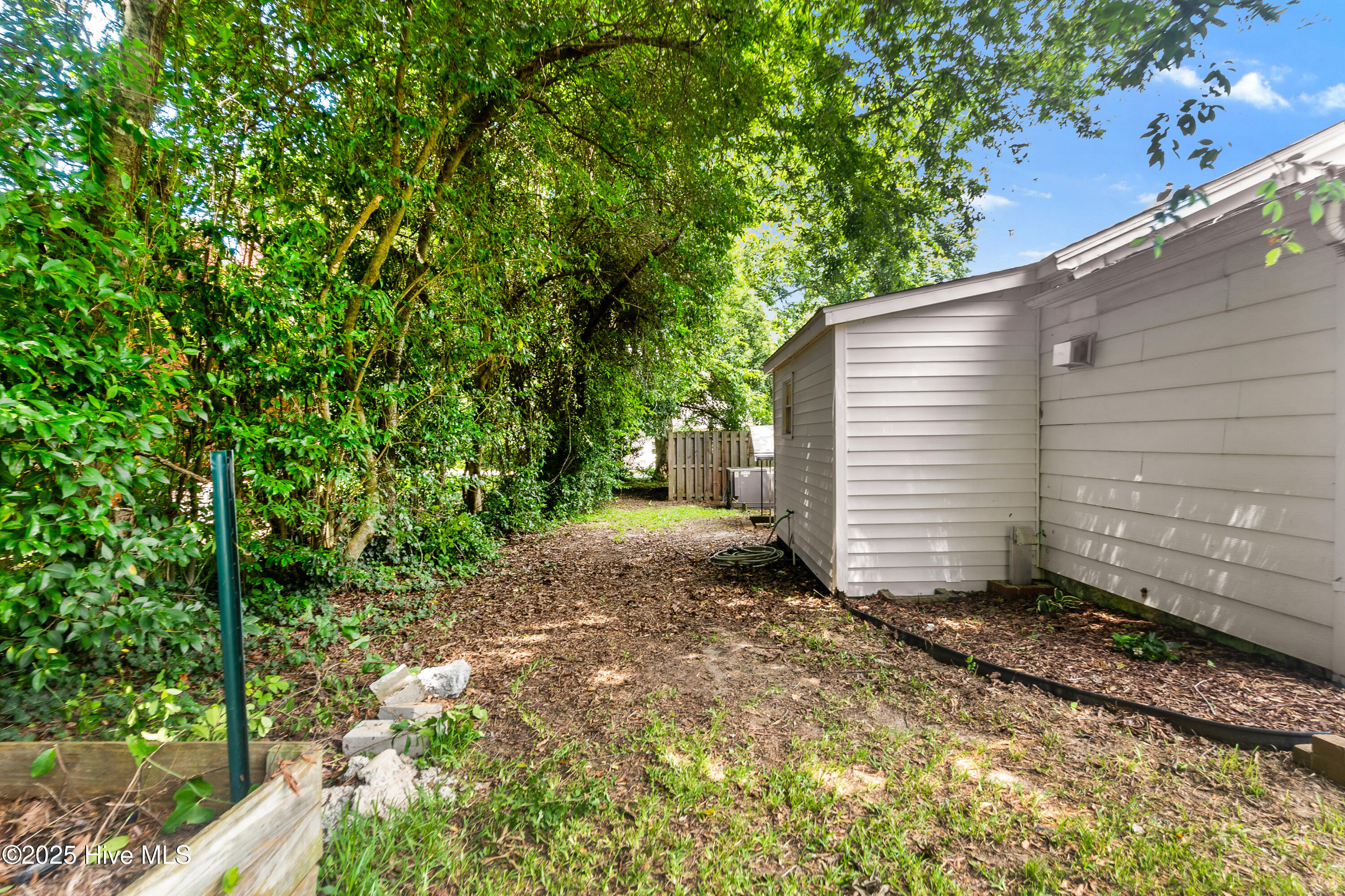 401 W Mcneill Street