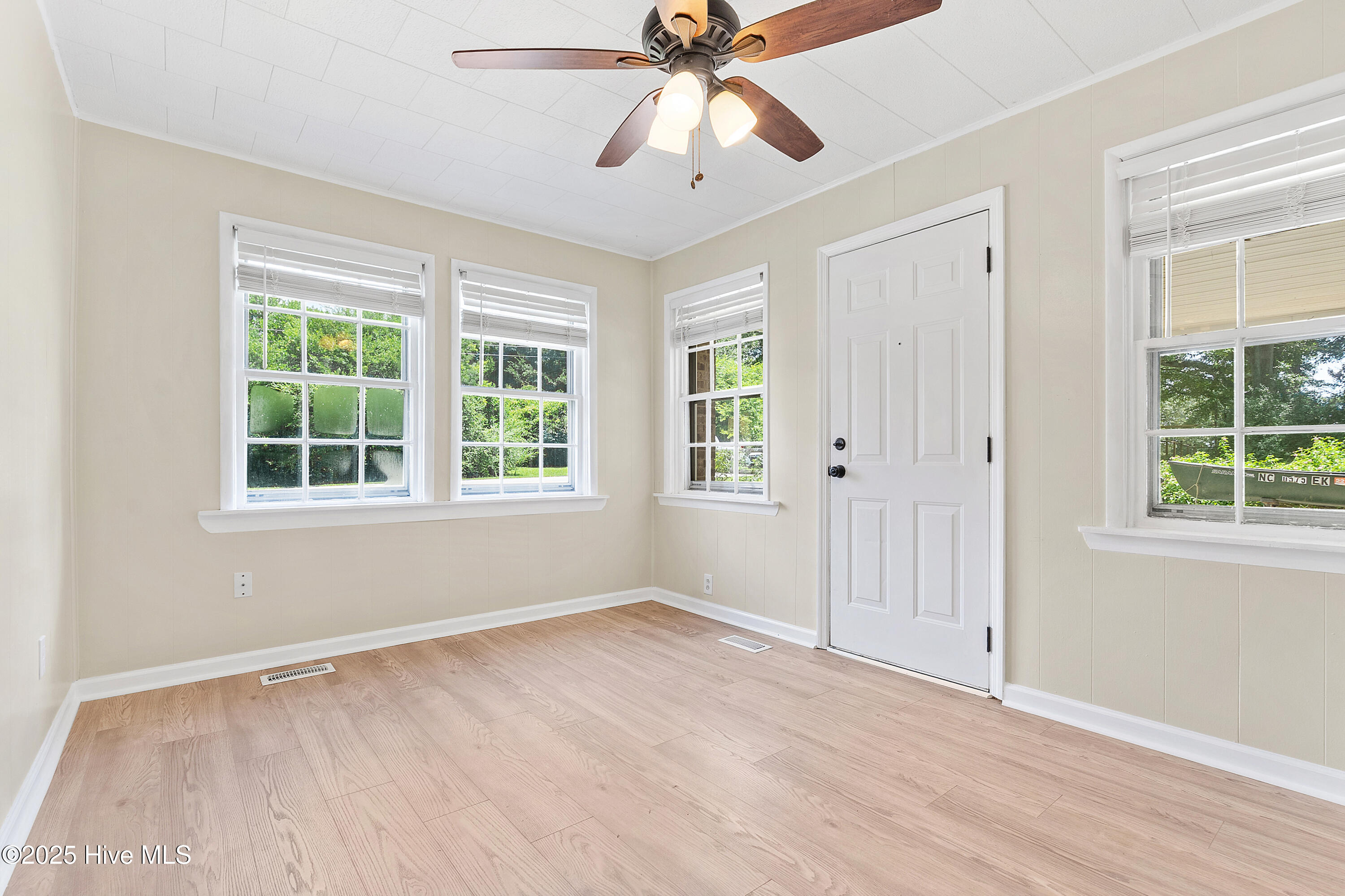 401 W Mcneill Street