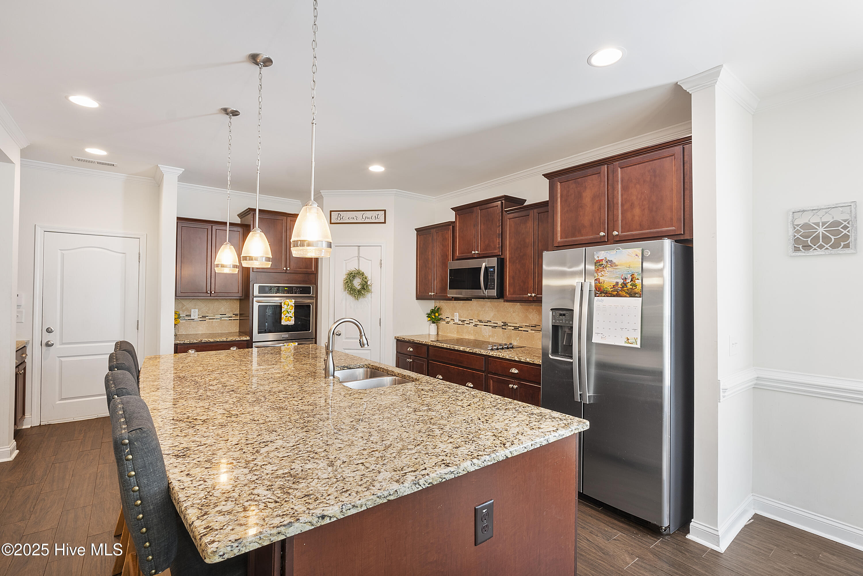 530 Avenue Of The Carolinas