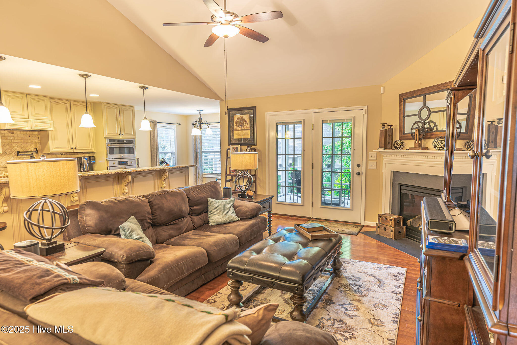 25 Lake View Drive E