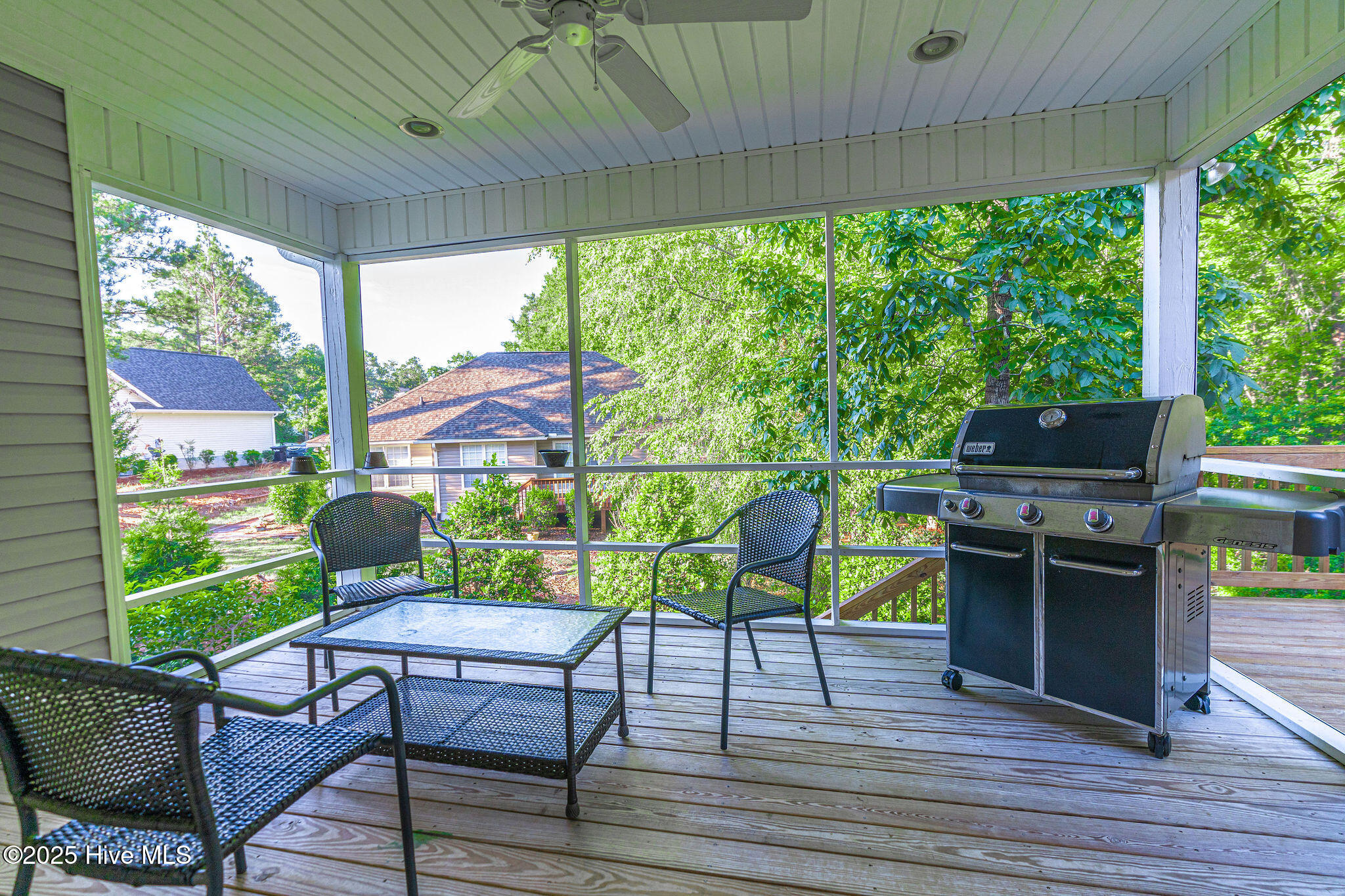 25 Lake View Drive E