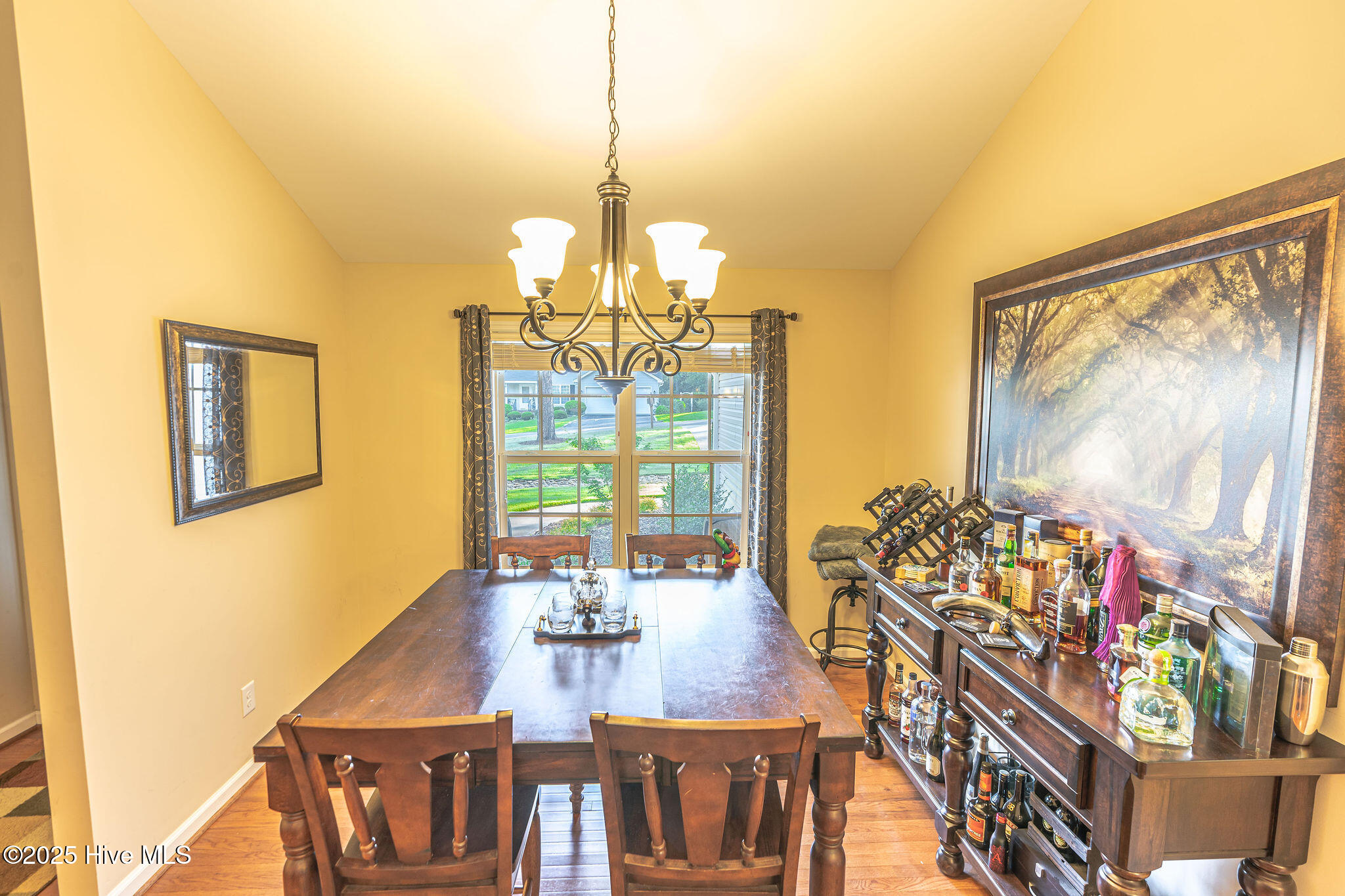 25 Lake View Drive E