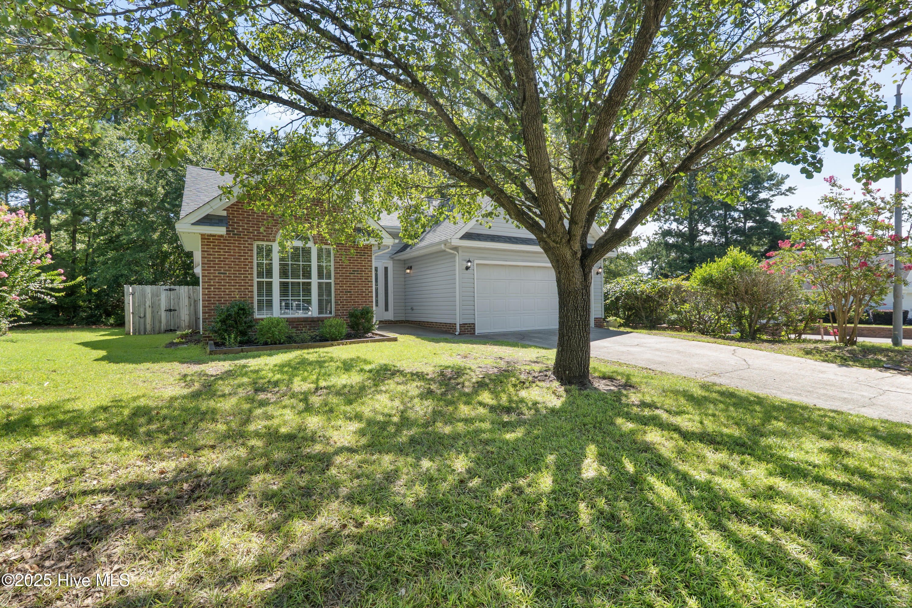 100 Kensington Way