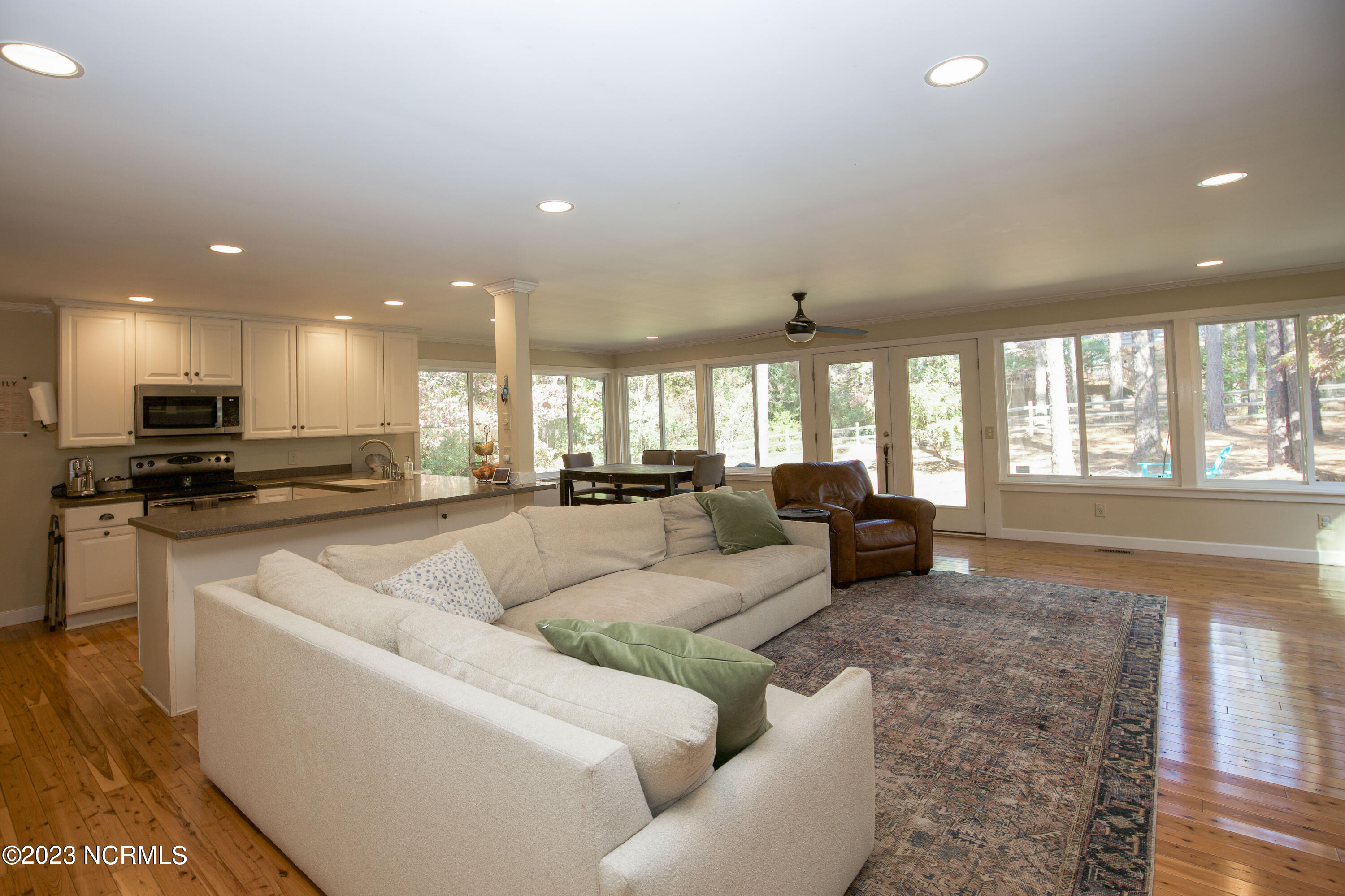 209 Selkirk Trail