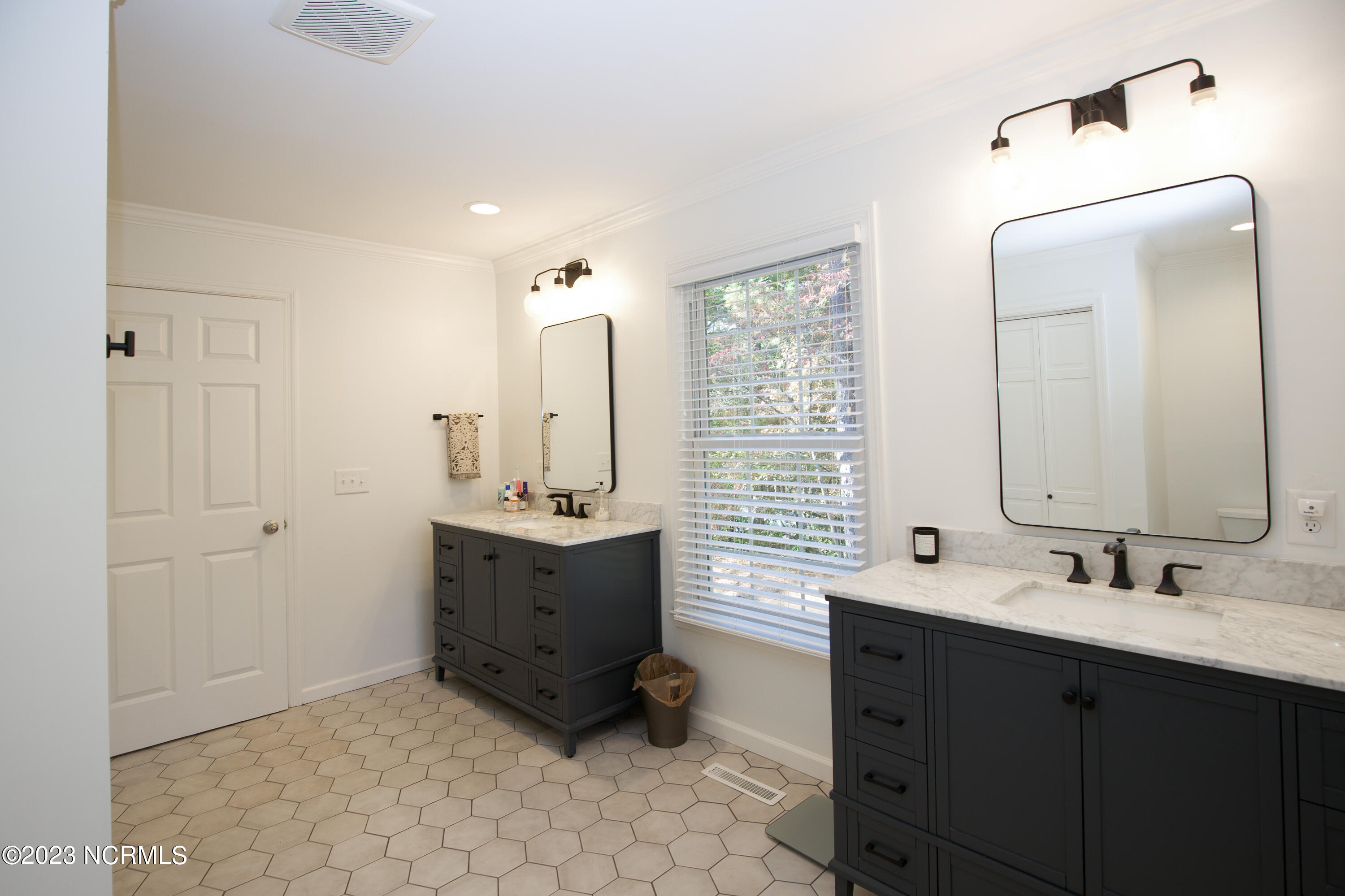 209 Selkirk Trail